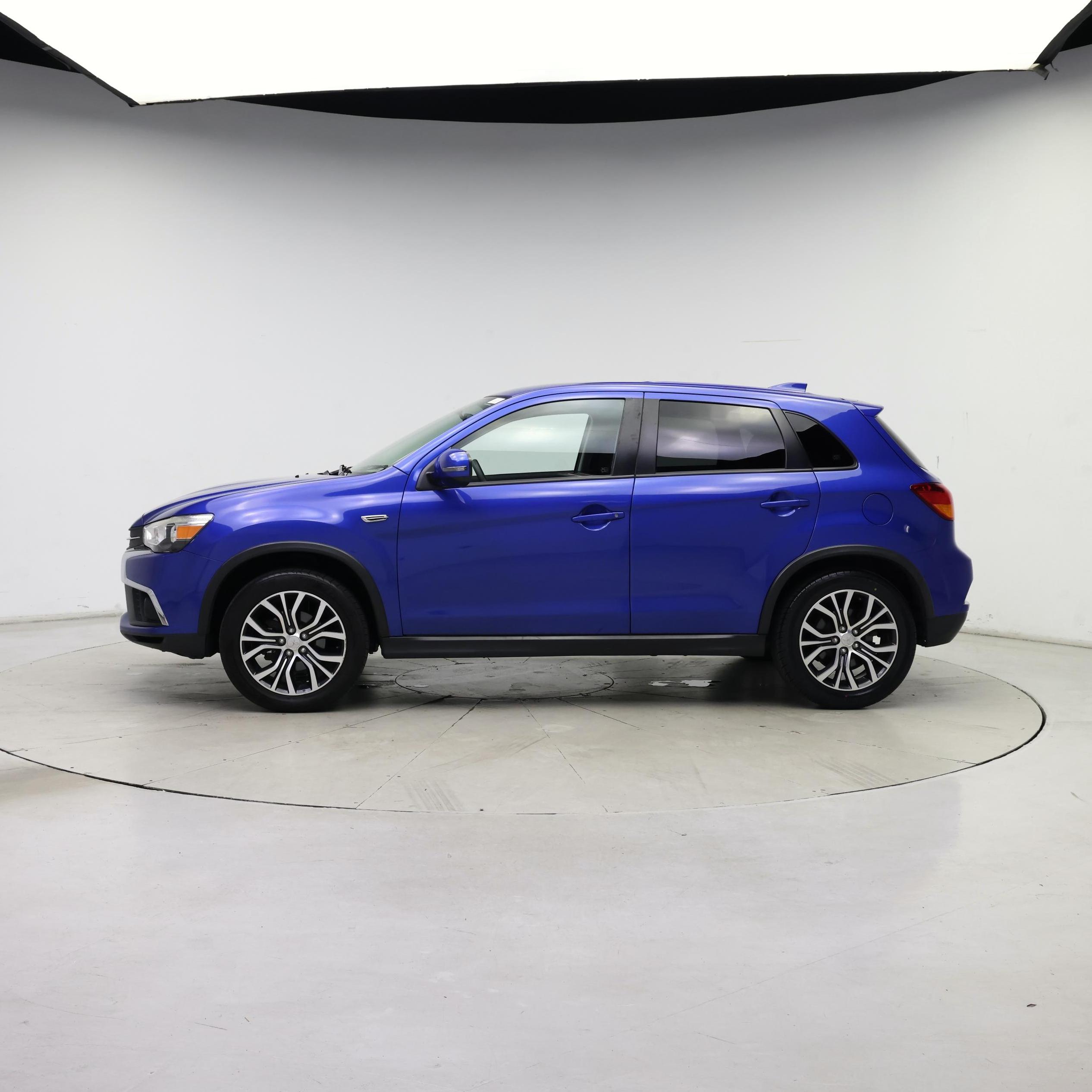 Thumbnail: 2019 Mitsubishi Outlander Sport - 3