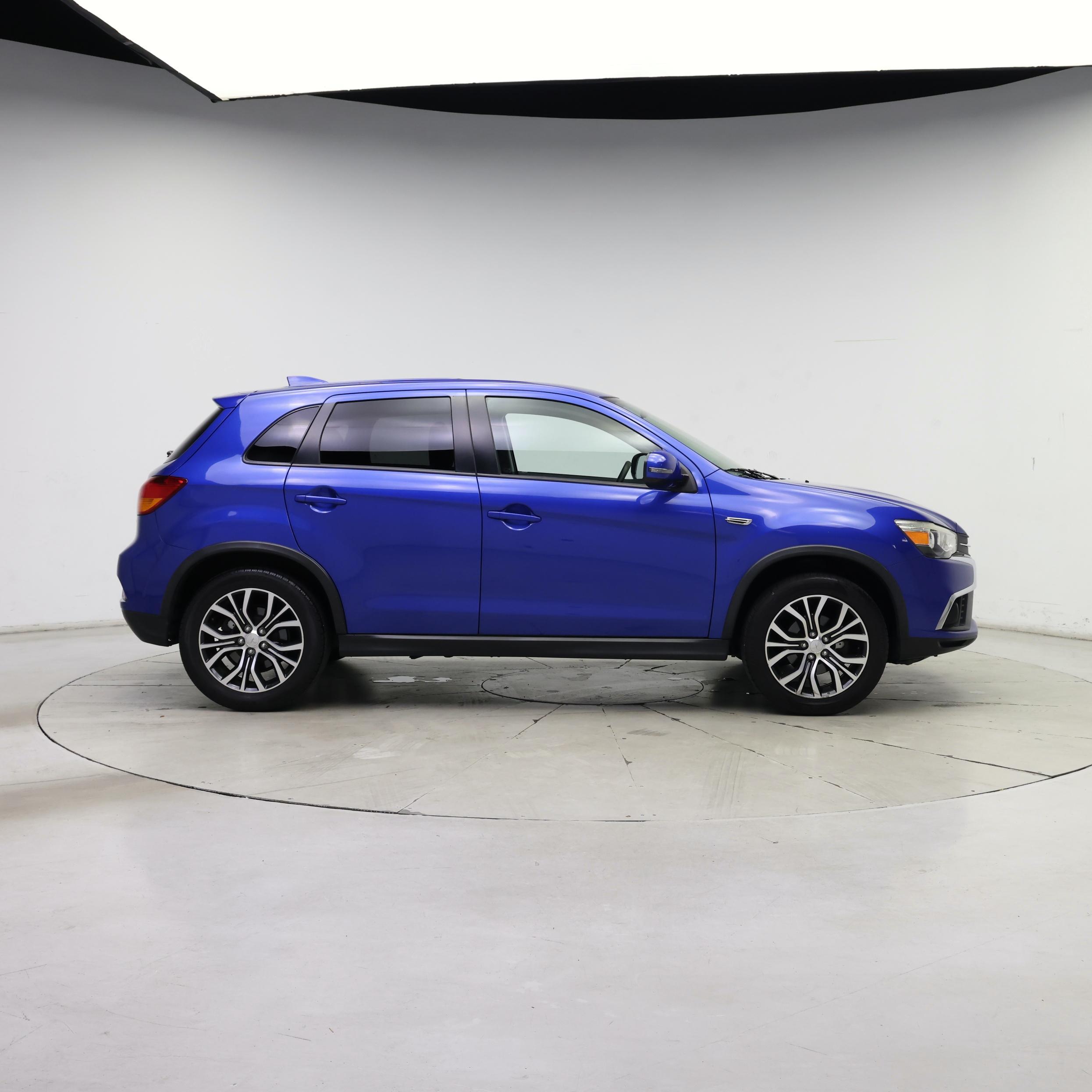 Thumbnail: 2019 Mitsubishi Outlander Sport - 7