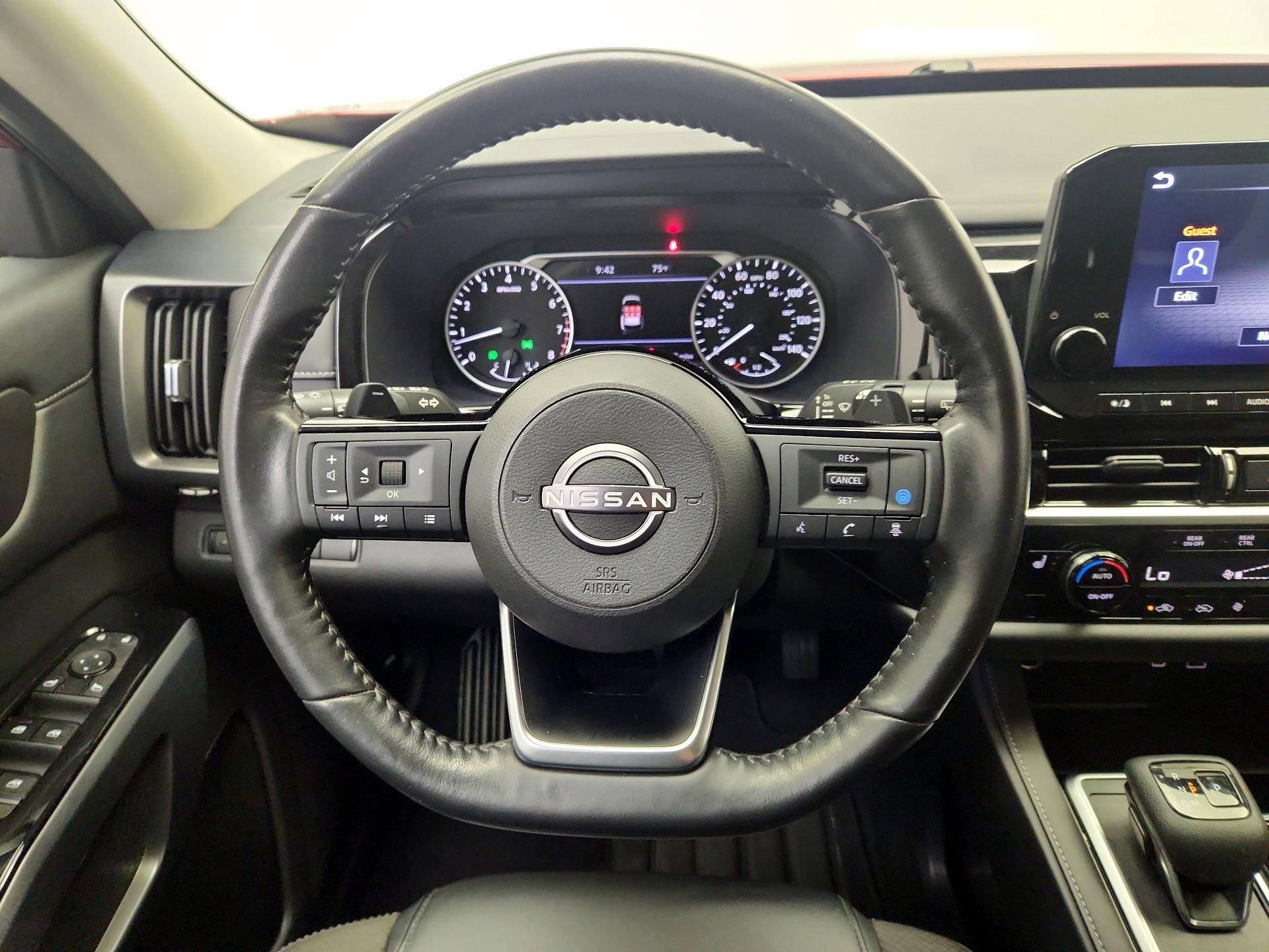 Thumbnail: 2022 Nissan Pathfinder - 10