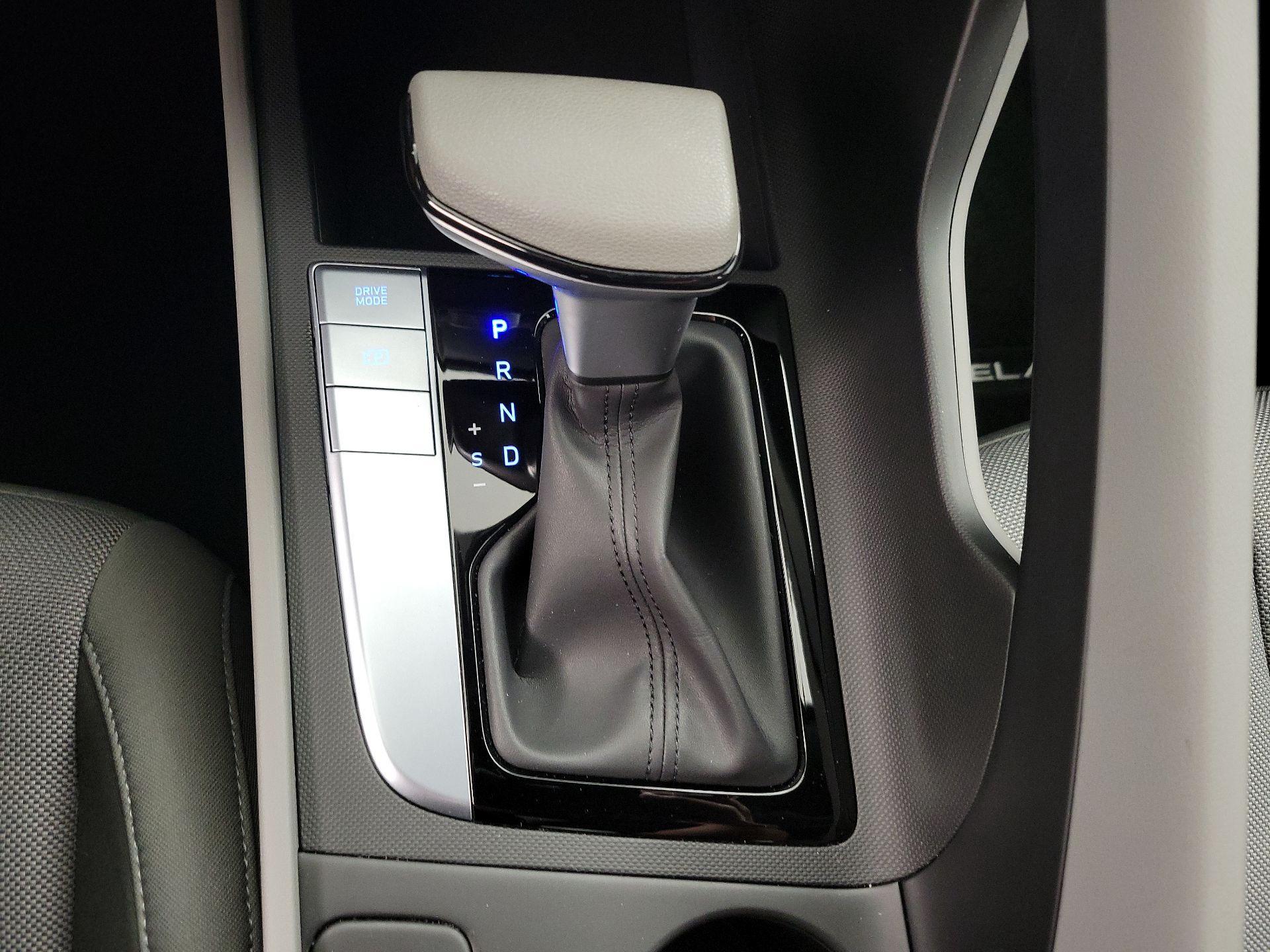 Thumbnail: 2024 Hyundai Elantra - 17