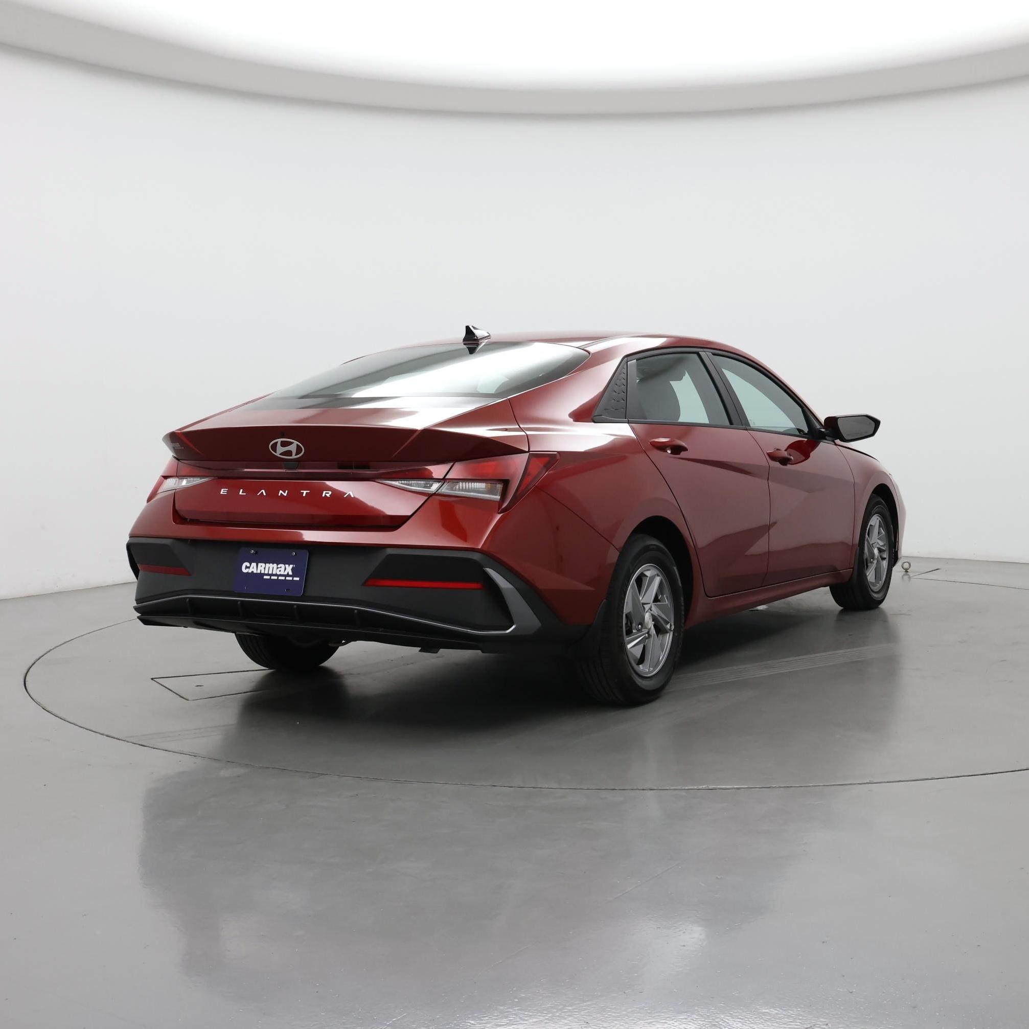 Thumbnail: 2024 Hyundai Elantra - 8