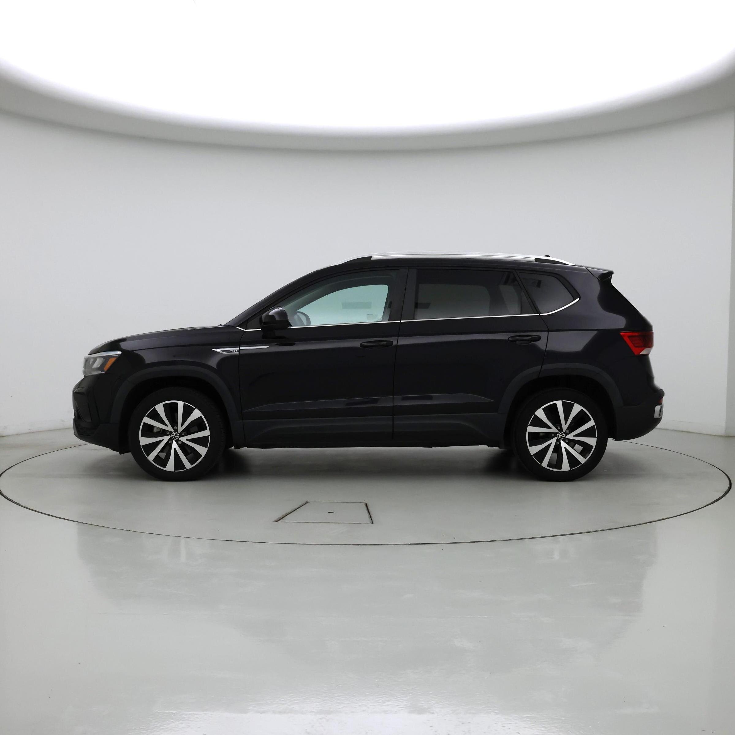 Thumbnail: 2022 Volkswagen Taos - 3