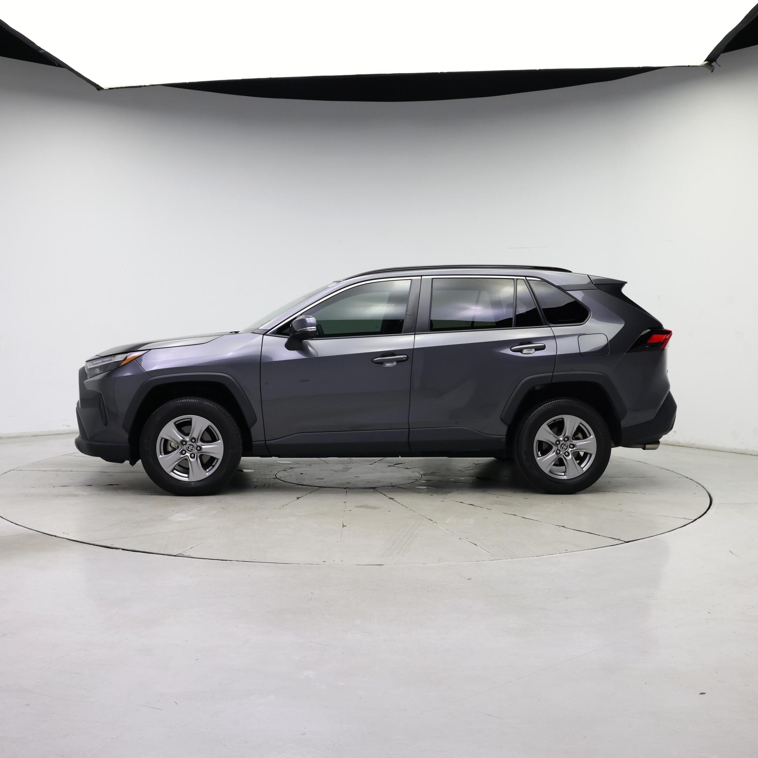 Thumbnail: 2022 Toyota RAV4 - 3