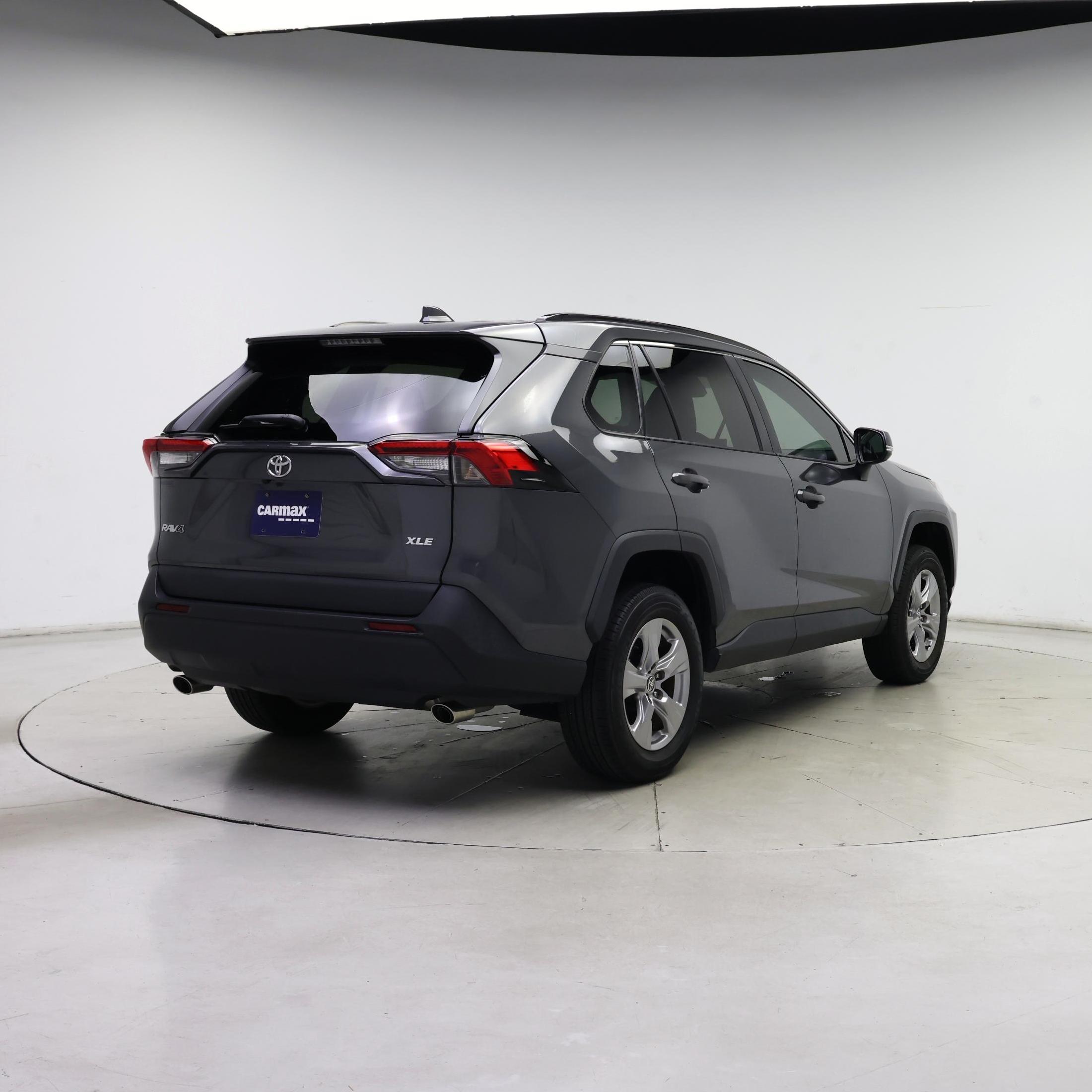 Thumbnail: 2022 Toyota RAV4 - 8