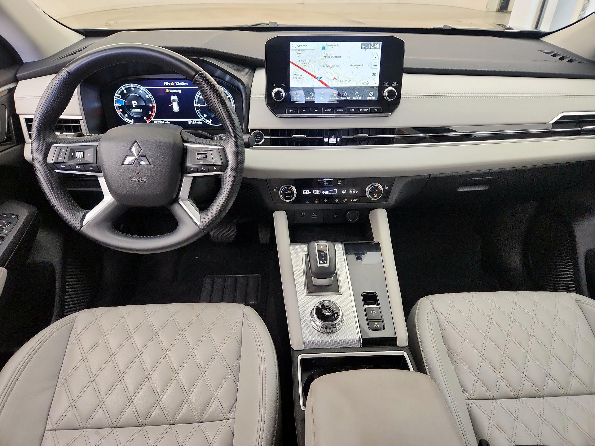 Thumbnail: 2024 Mitsubishi Outlander - 9