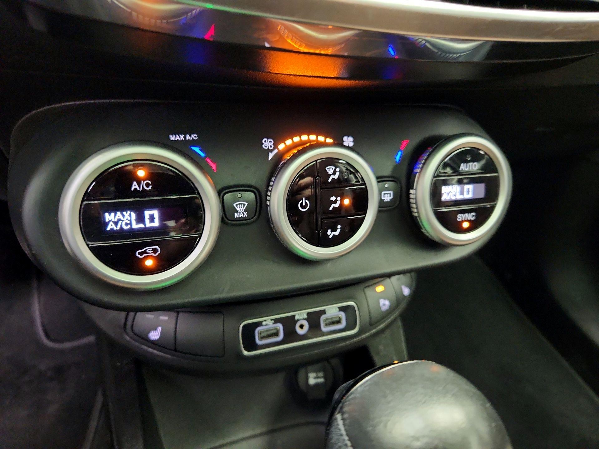 Thumbnail: 2019 Fiat 500X - 17