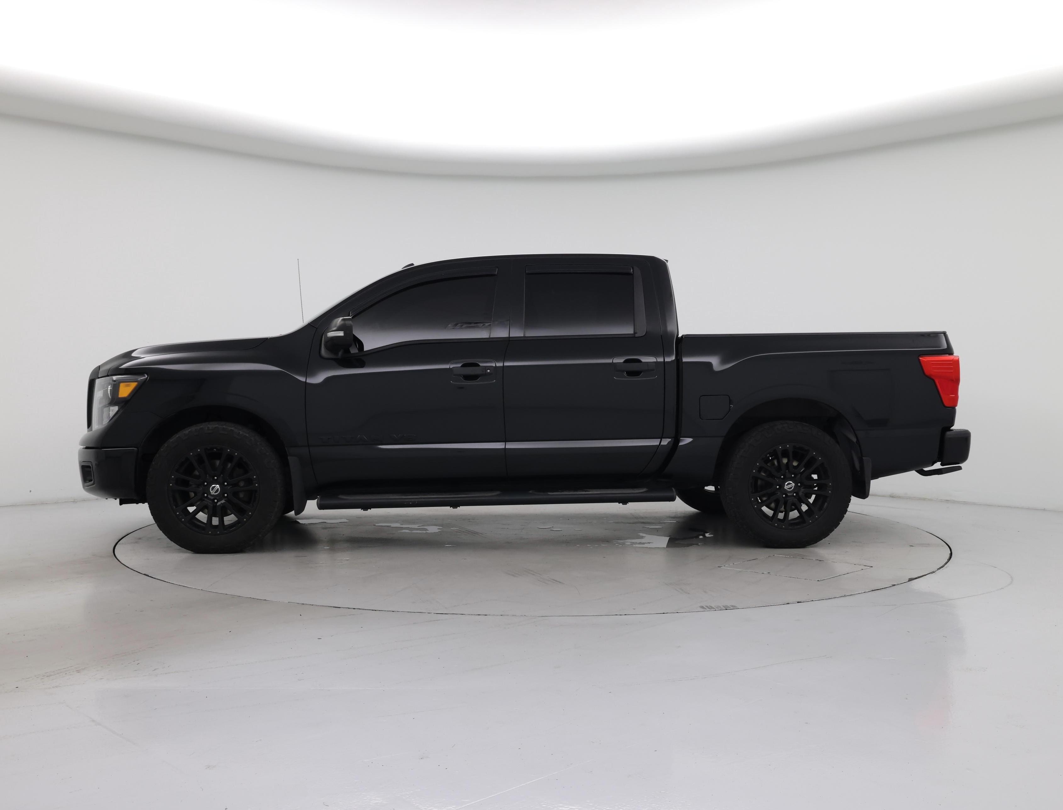 Thumbnail: 2019 Nissan Titan - 3