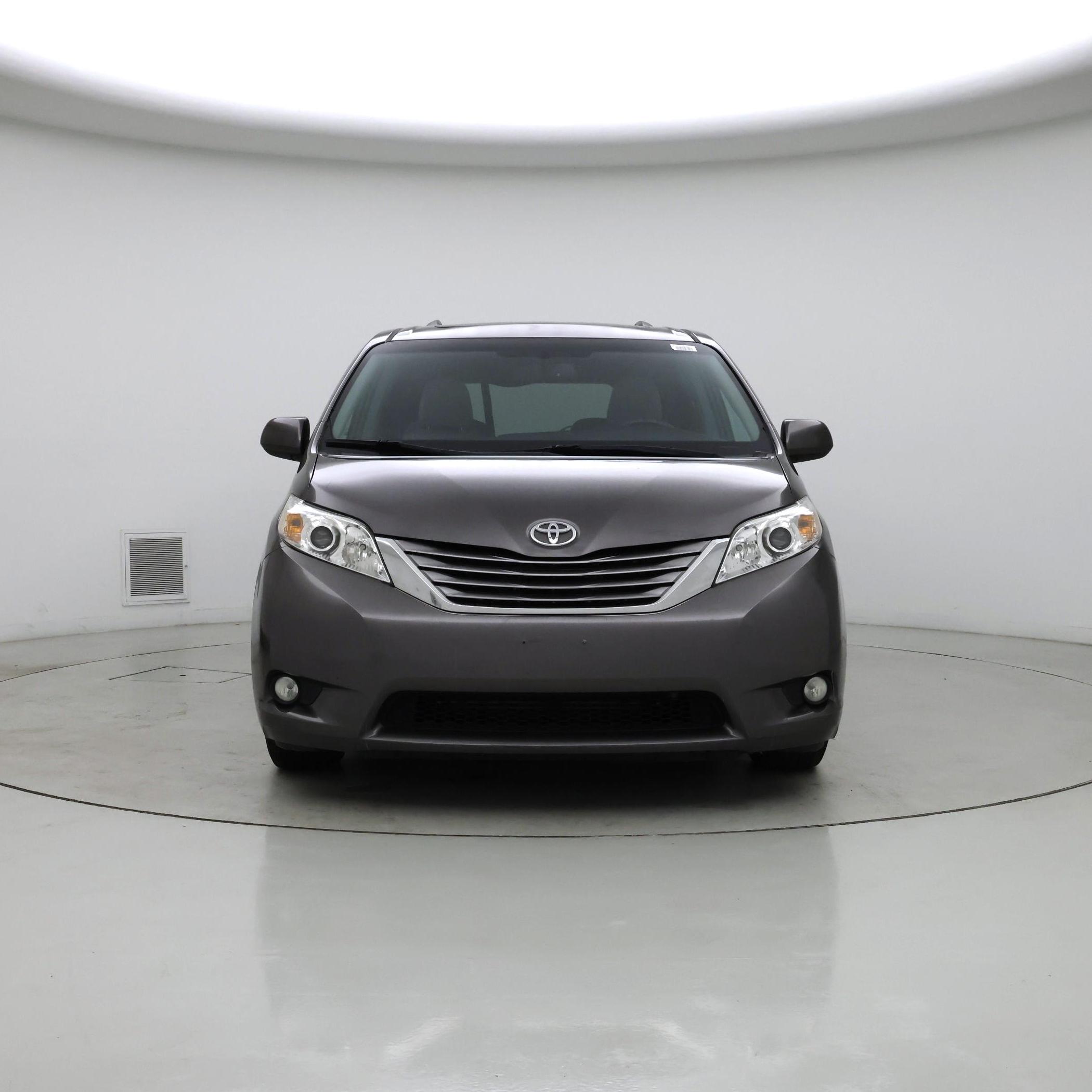 Thumbnail: 2017 Toyota Sienna - 5