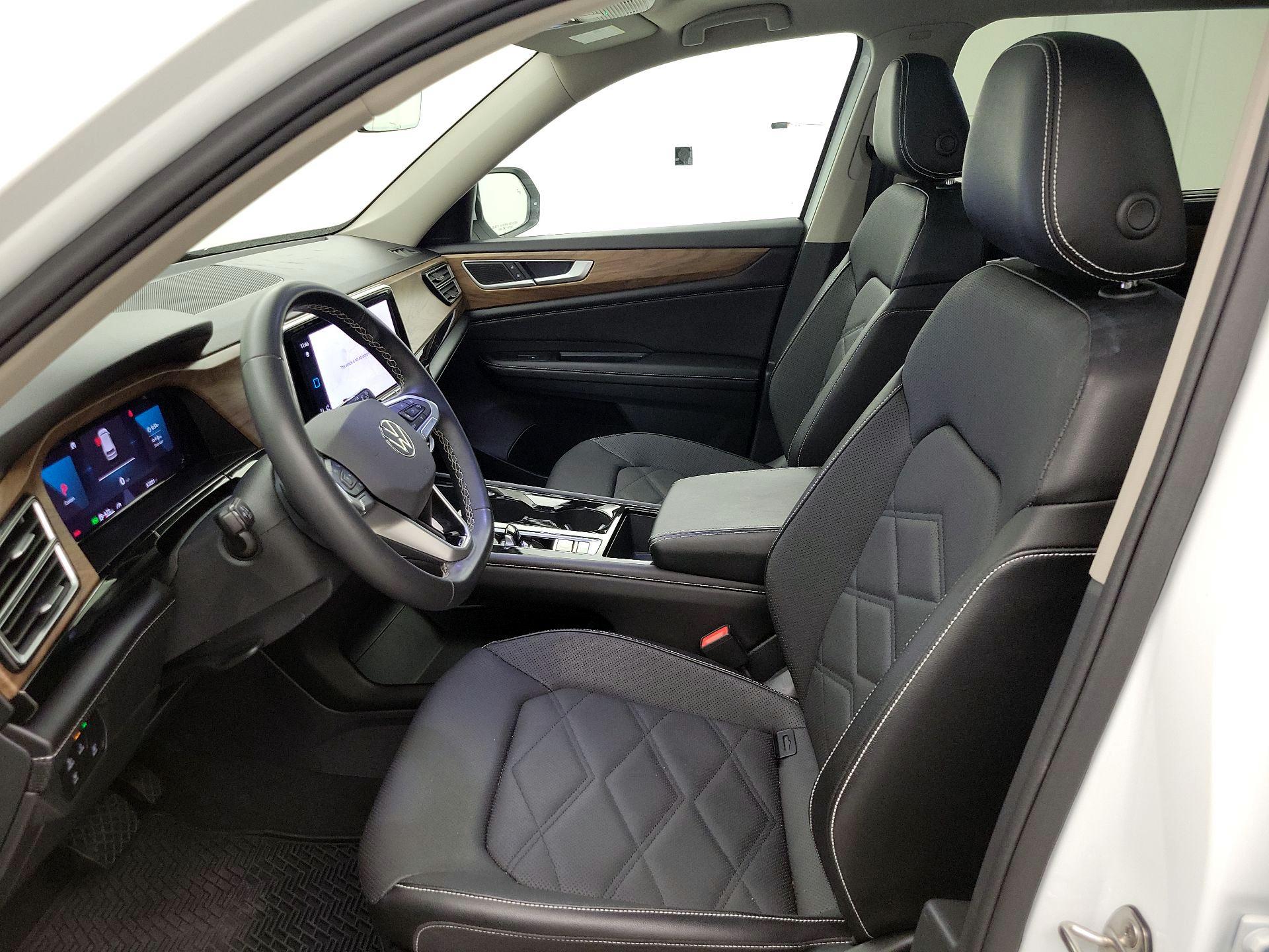 Thumbnail: 2024 Volkswagen Atlas - 11
