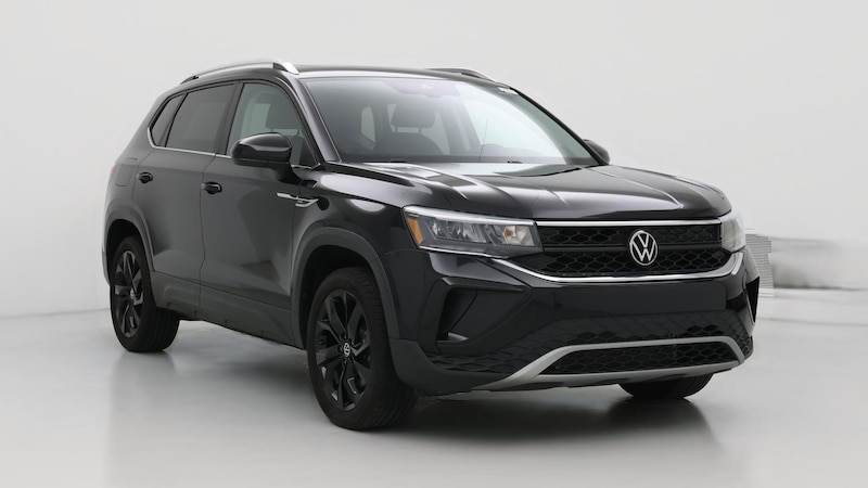 2023 Volkswagen Taos SE Hero Image