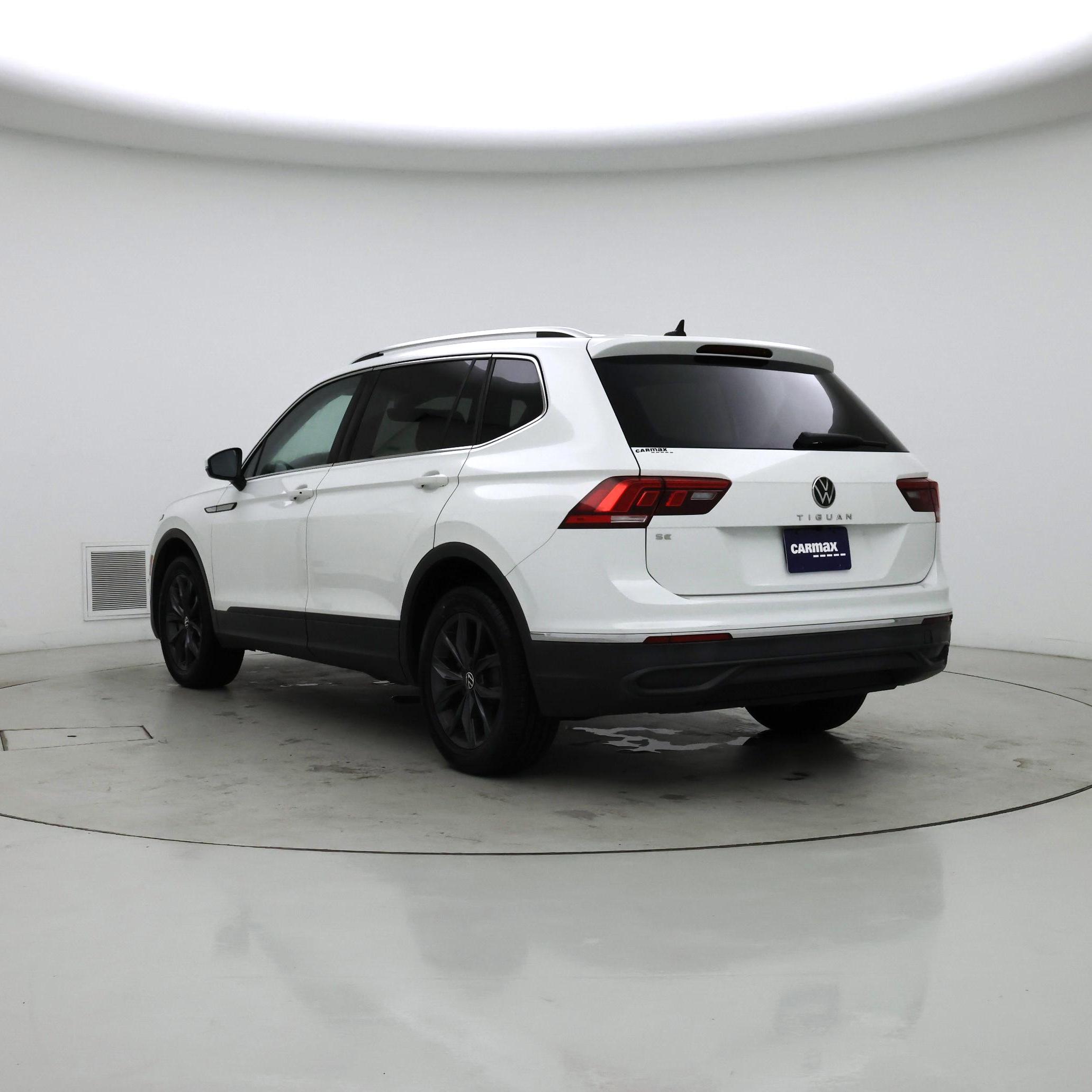 Thumbnail: 2022 Volkswagen Tiguan - 2
