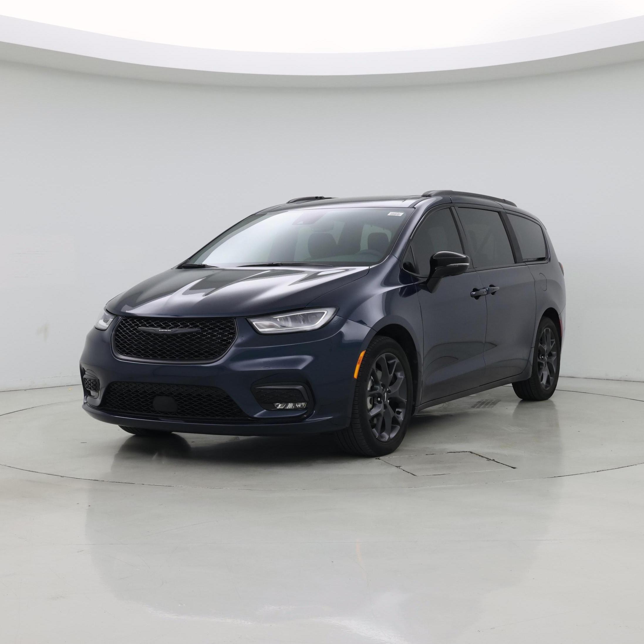 Thumbnail: 2023 Chrysler Pacifica - 4