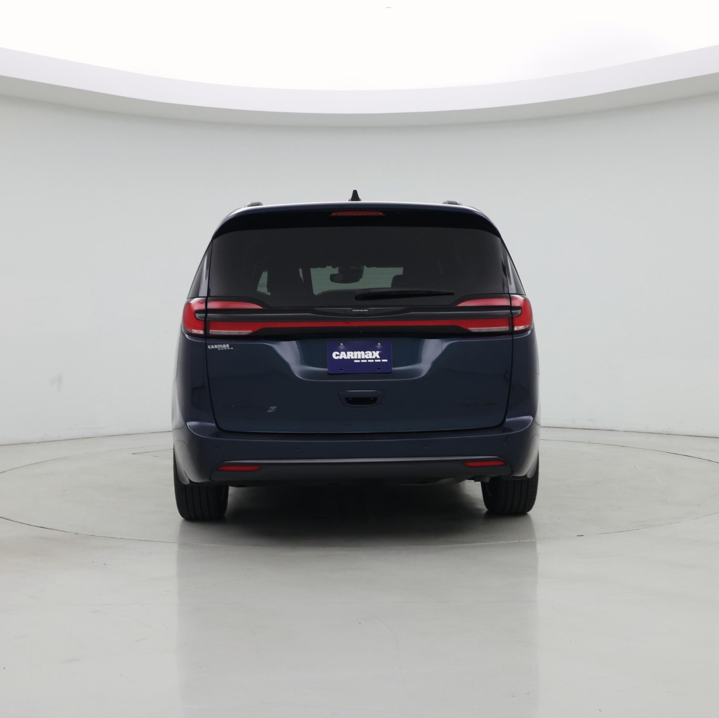 Thumbnail: 2023 Chrysler Pacifica - 6