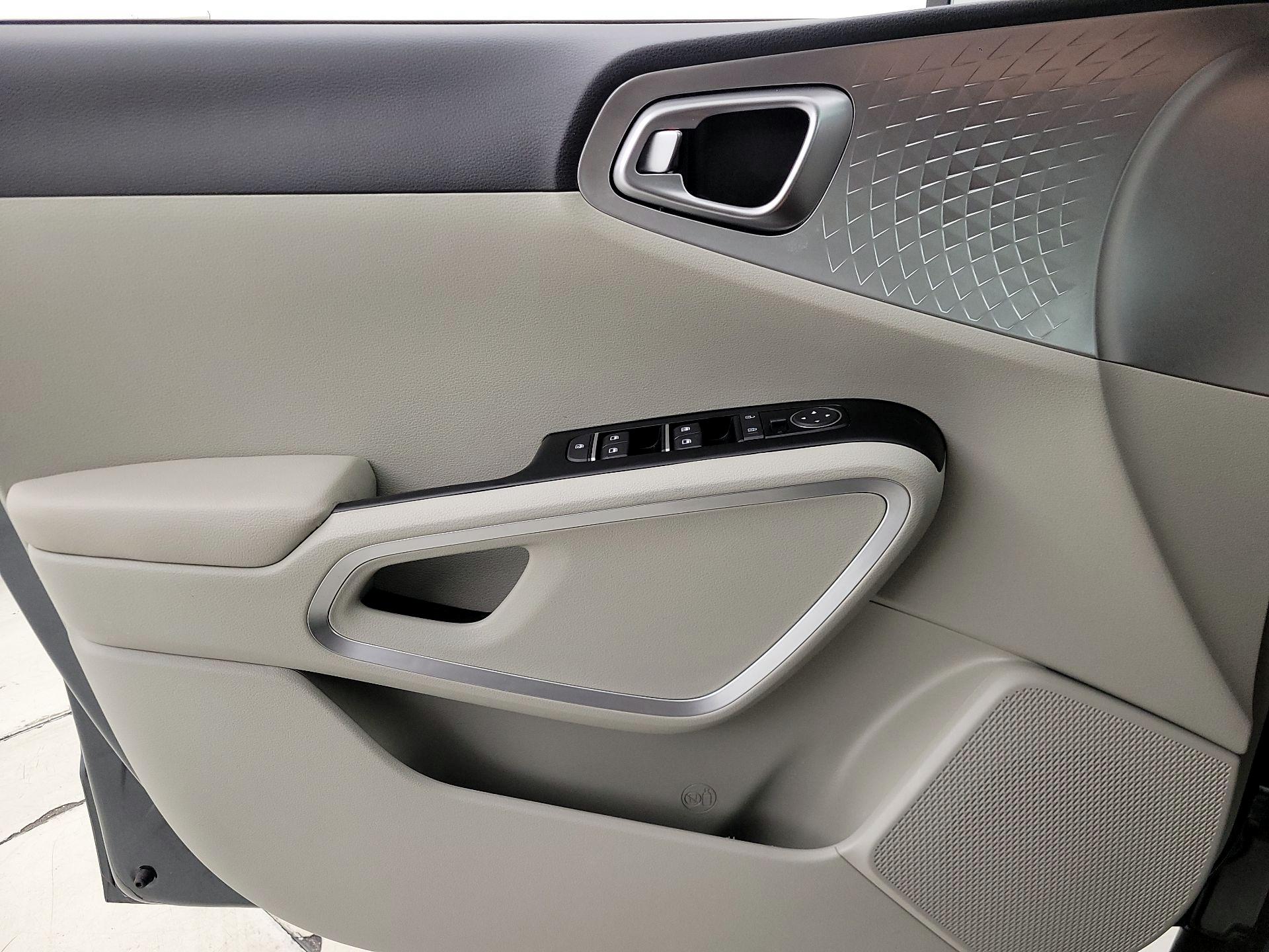 Thumbnail: 2023 Kia Soul - 12