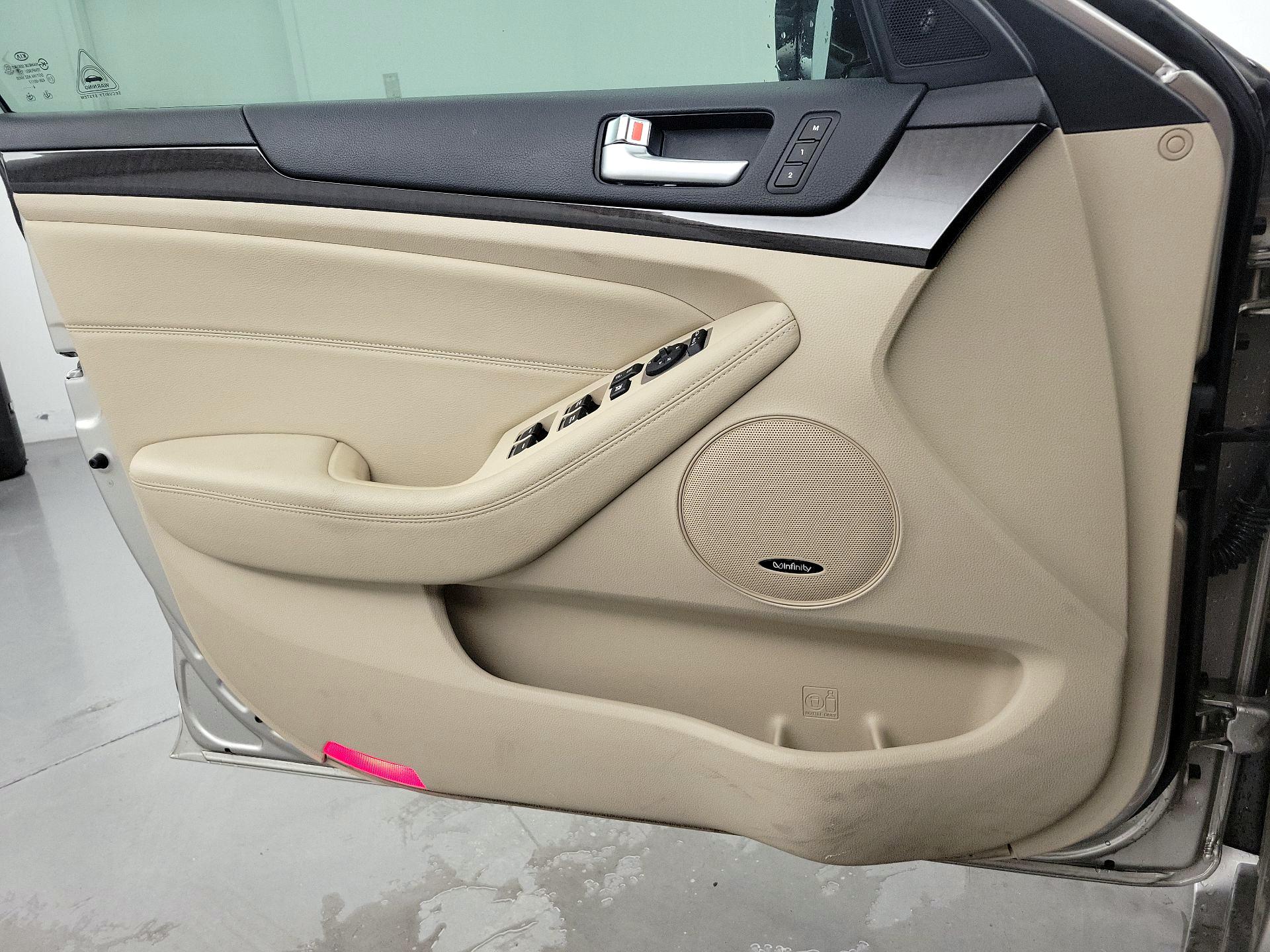 Thumbnail: 2015 Kia Cadenza - 12