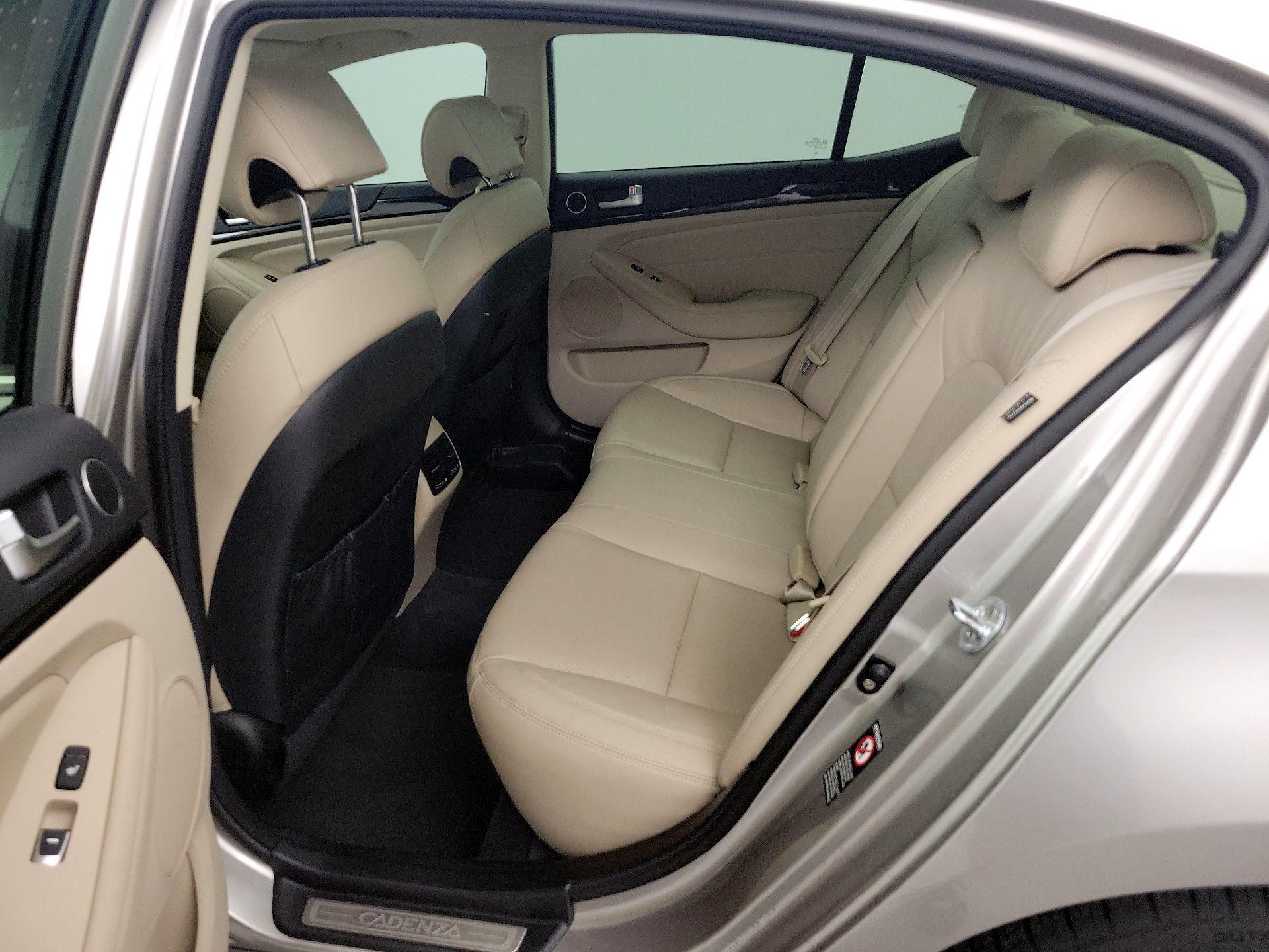 Thumbnail: 2015 Kia Cadenza - 20