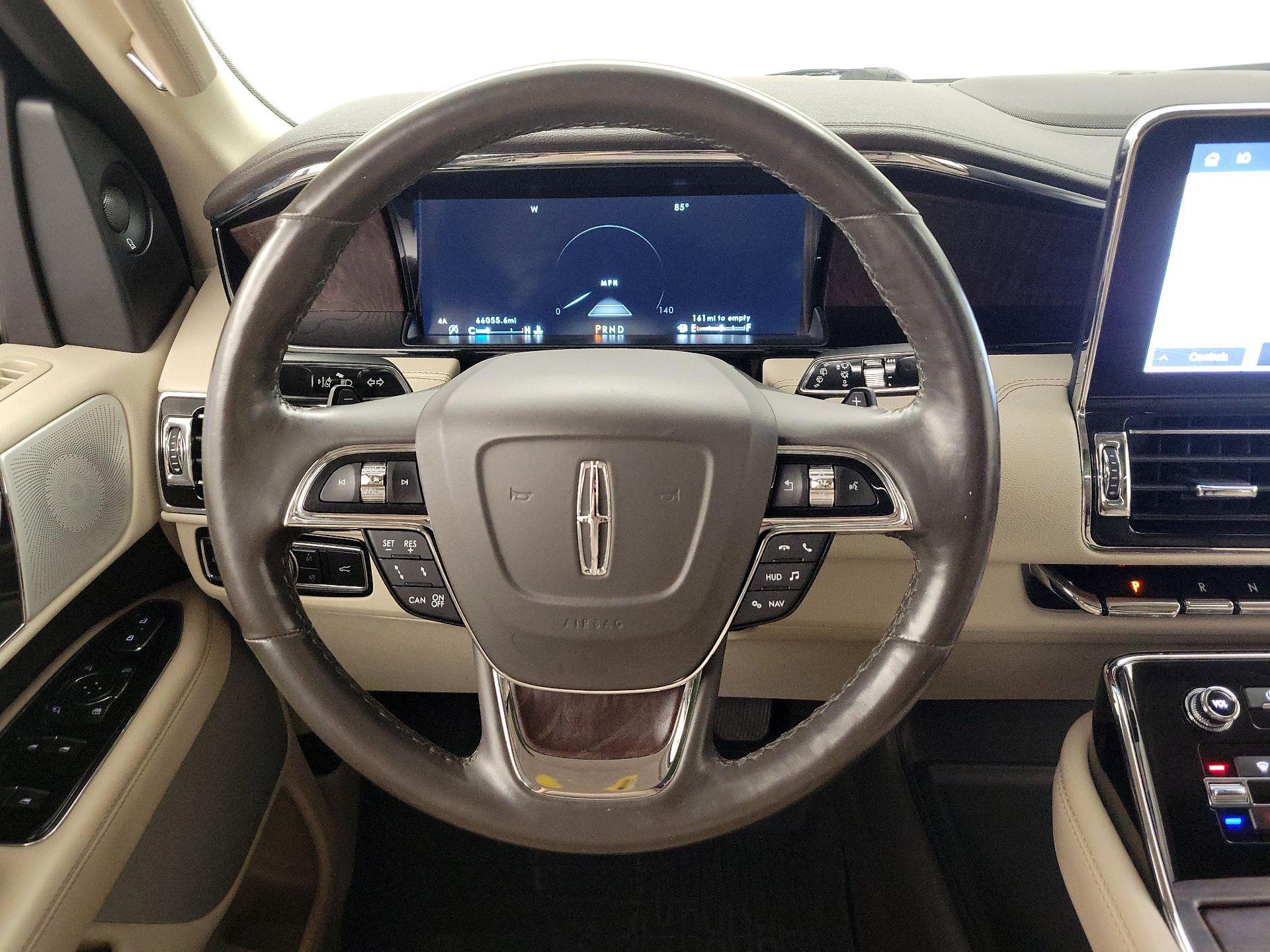 Thumbnail: 2021 Lincoln Navigator - 10