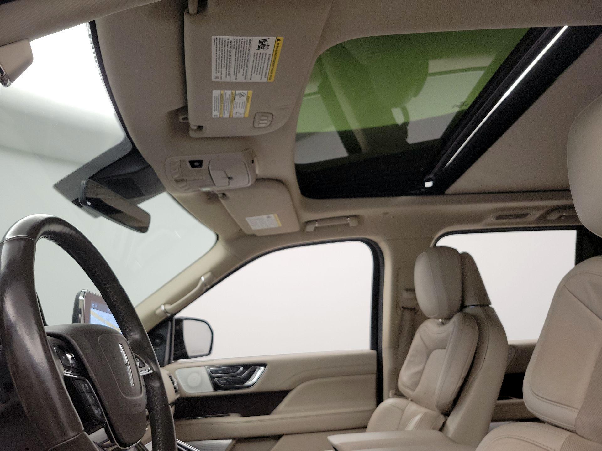 Thumbnail: 2021 Lincoln Navigator - 20