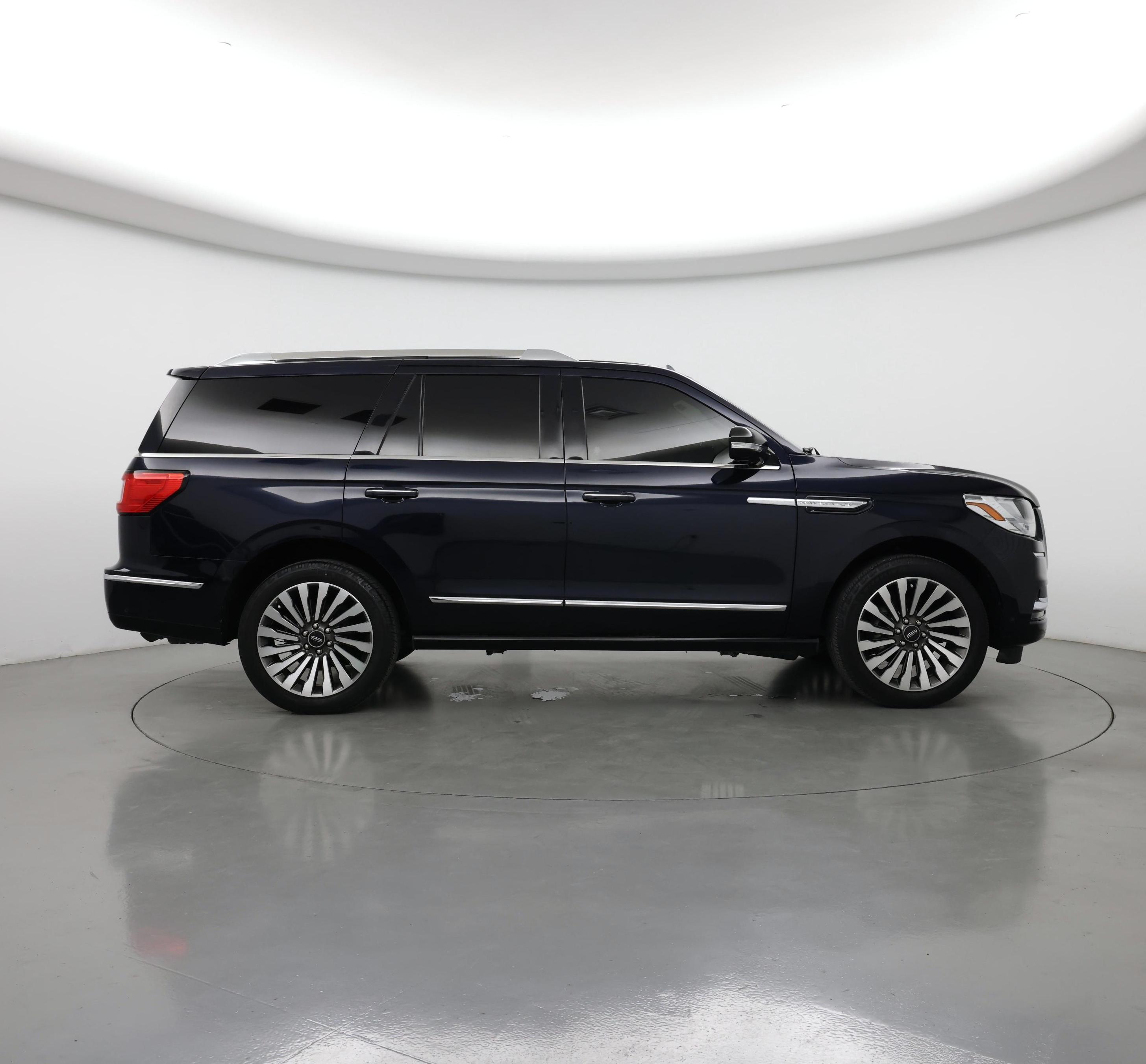 Thumbnail: 2021 Lincoln Navigator - 7