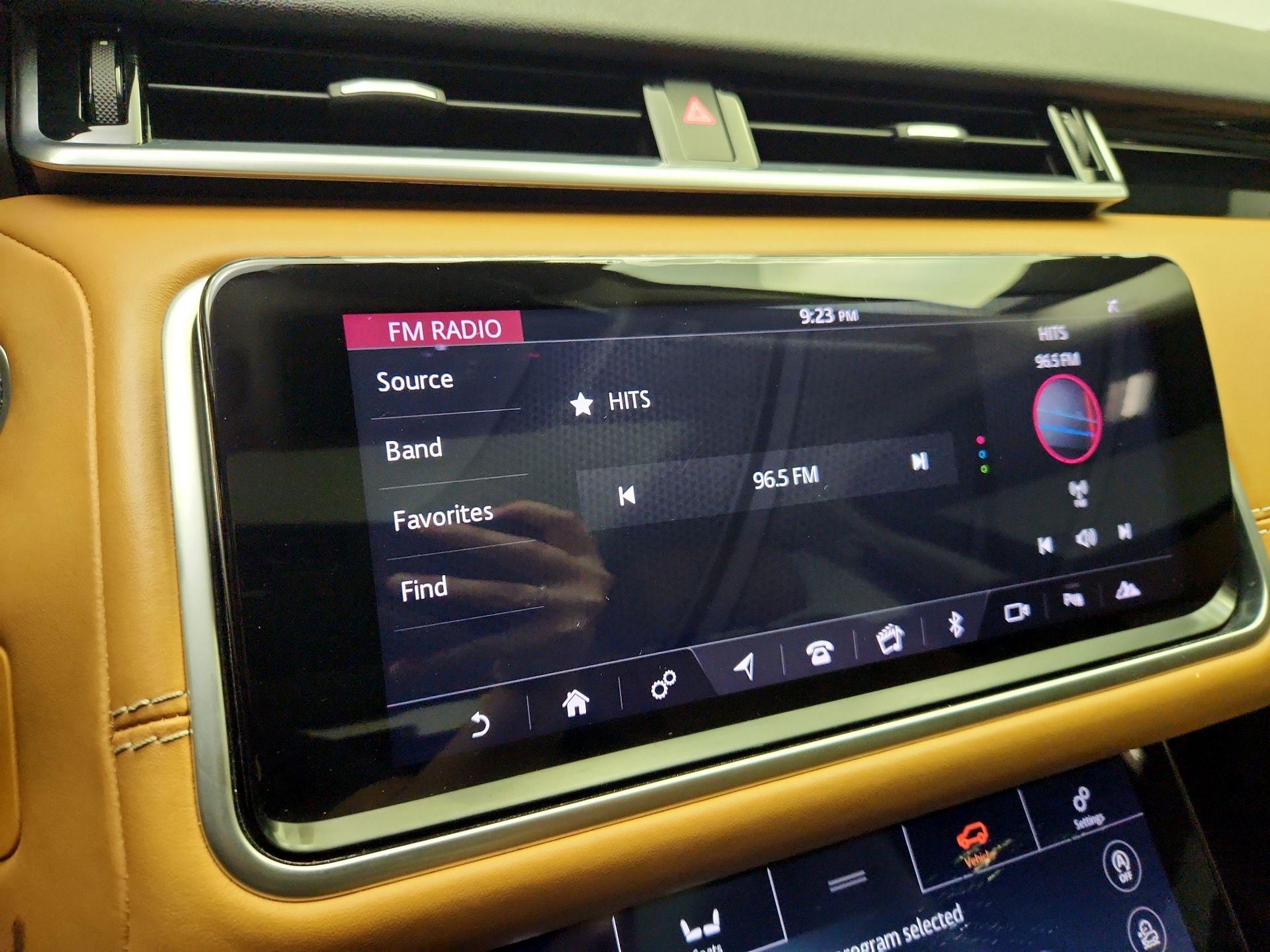 Thumbnail: 2018 Land Rover Range Rover Velar - 16