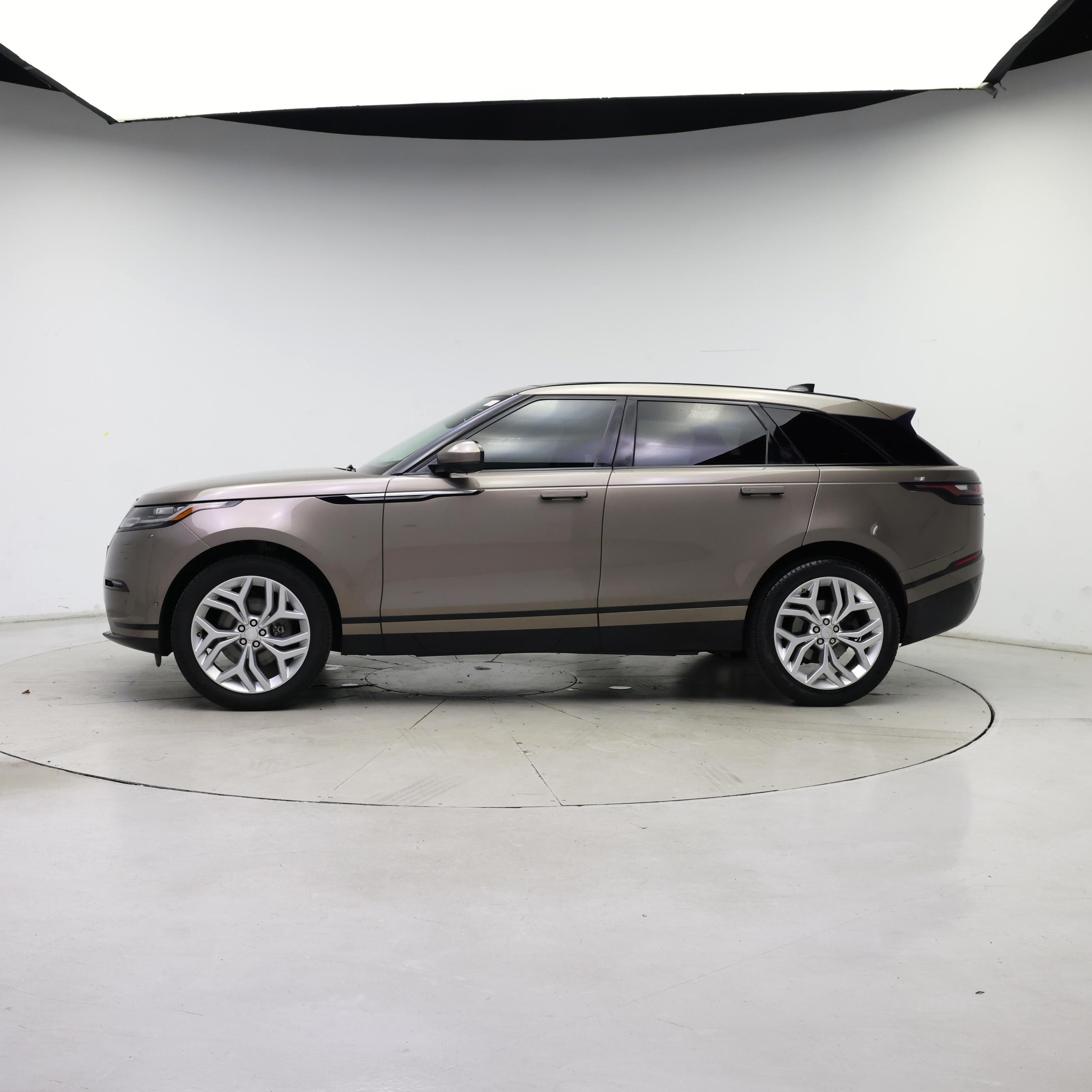 Thumbnail: 2018 Land Rover Range Rover Velar - 3