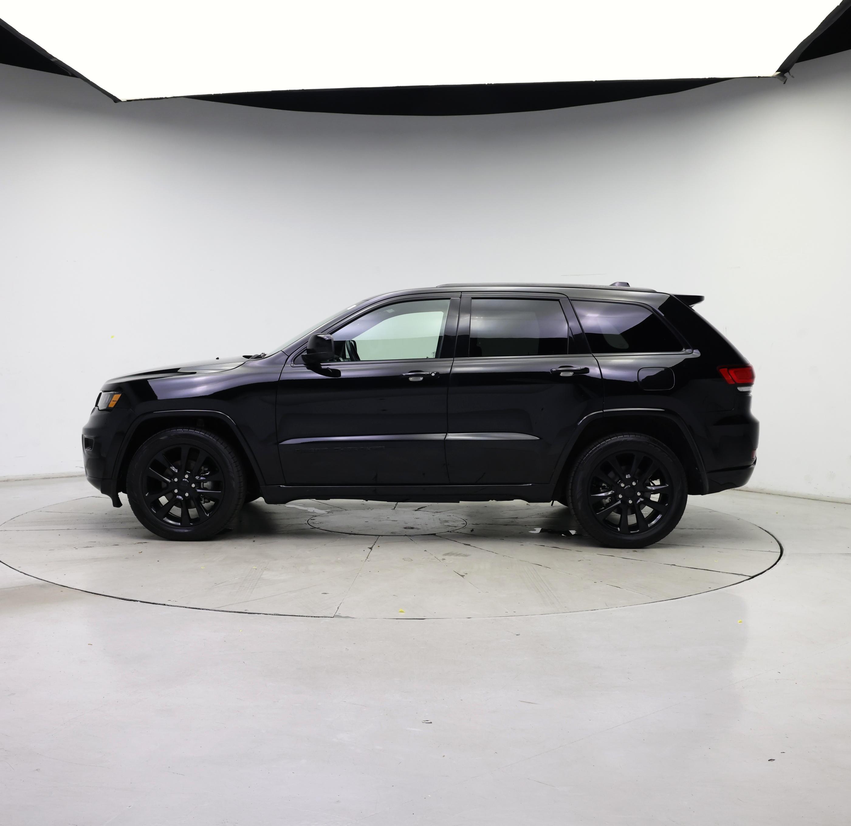 Thumbnail: 2019 Jeep Grand Cherokee - 3