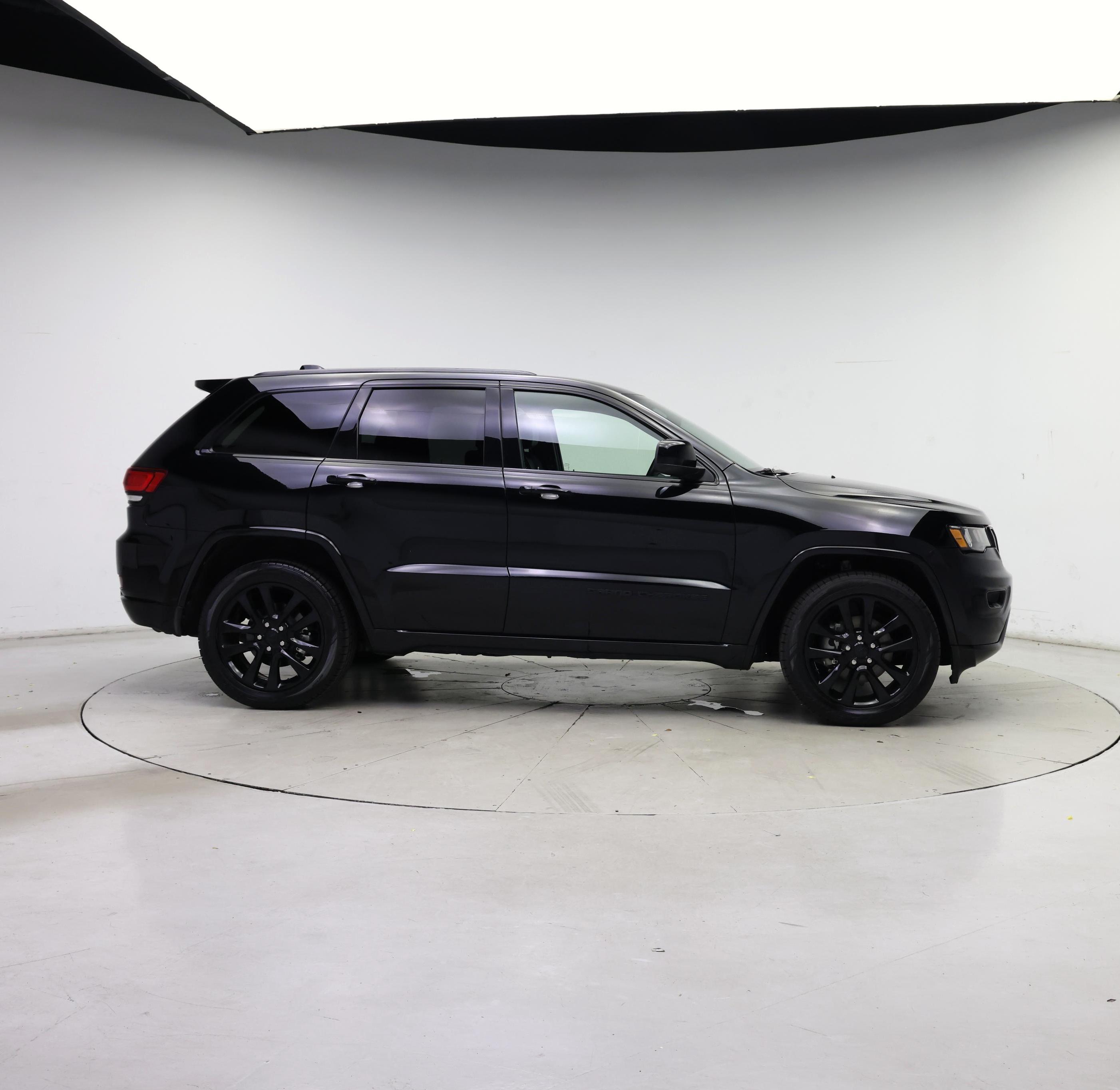Thumbnail: 2019 Jeep Grand Cherokee - 7