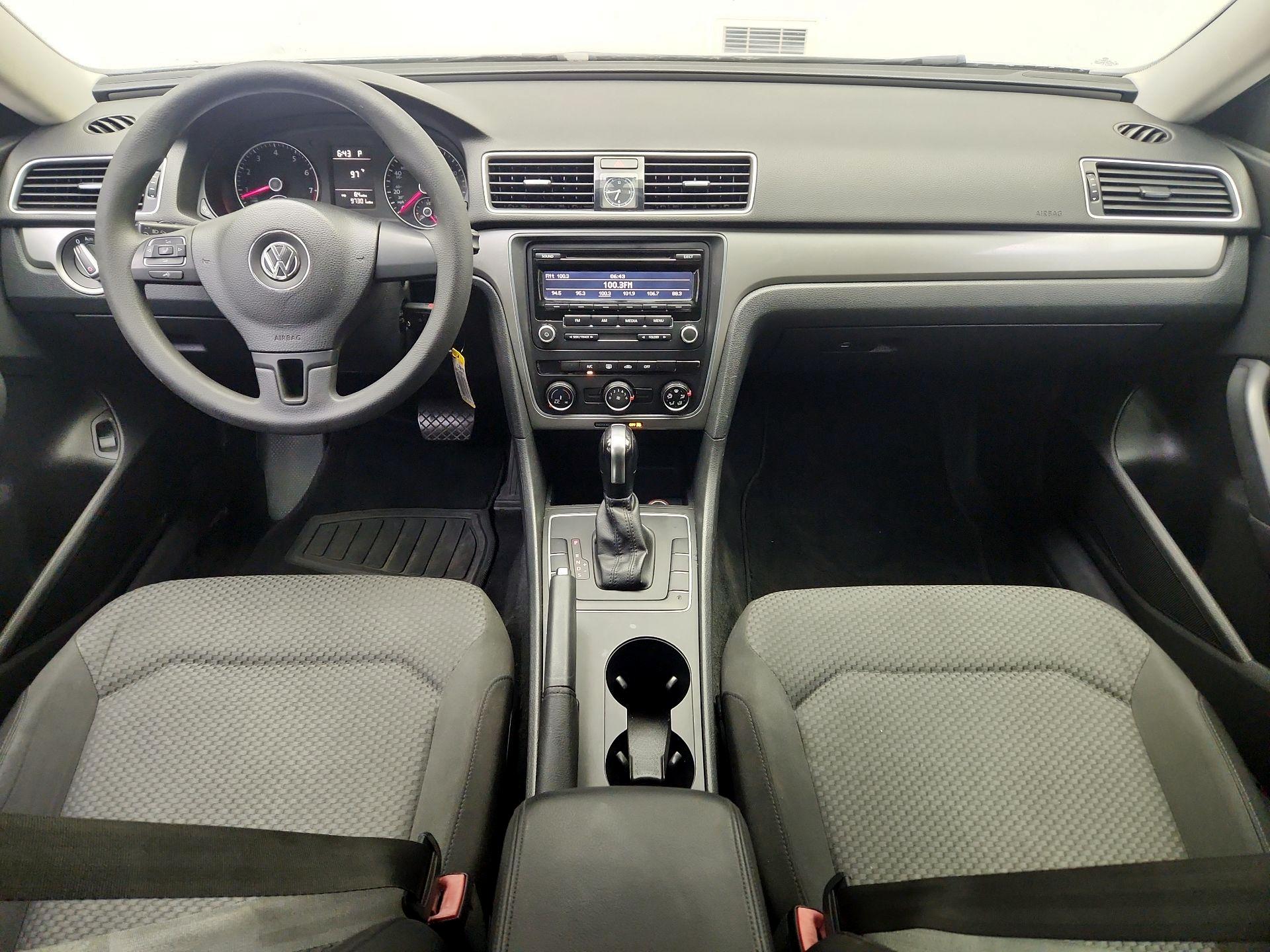 Thumbnail: 2015 Volkswagen Passat - 9