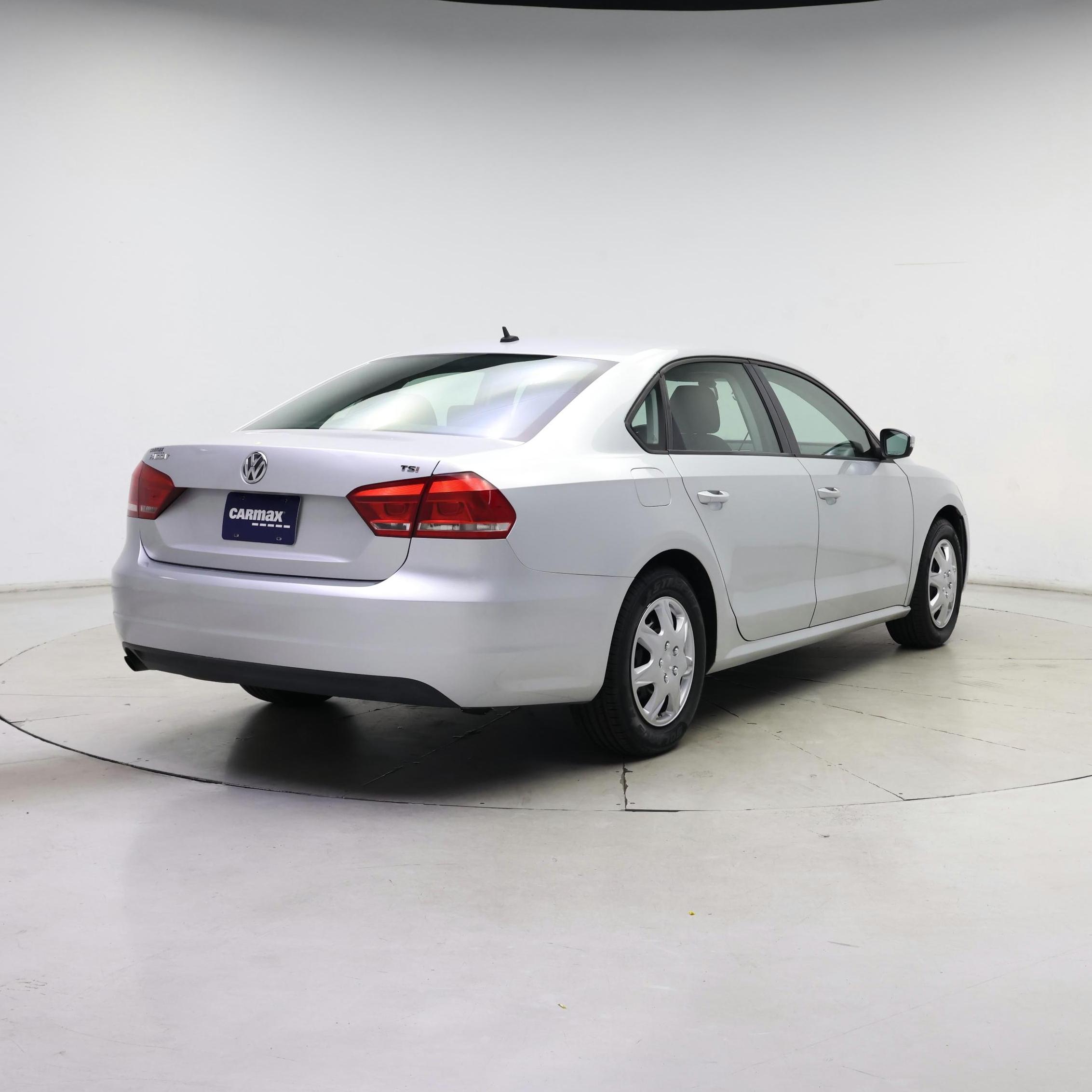 Thumbnail: 2015 Volkswagen Passat - 8