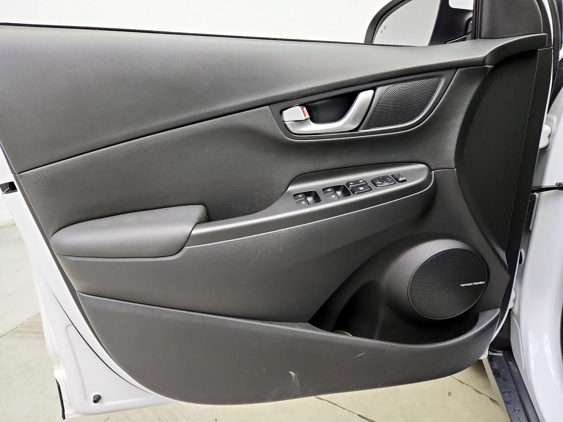 Thumbnail: 2022 Hyundai Kona - 12