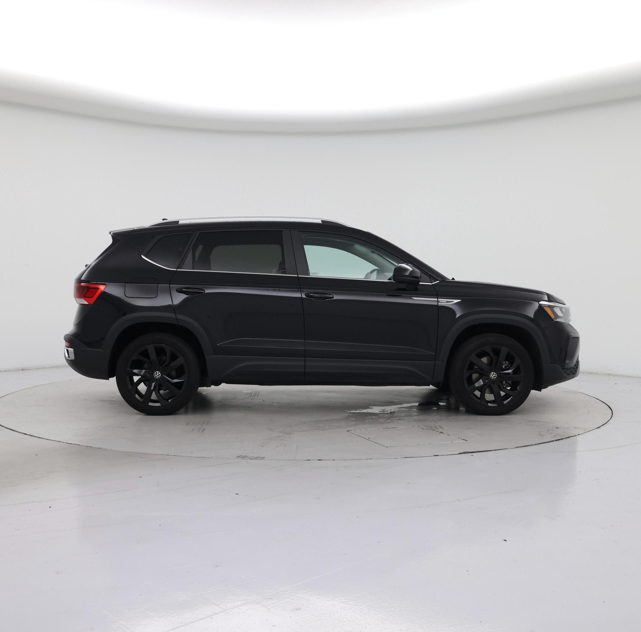 Thumbnail: 2023 Volkswagen Taos - 7