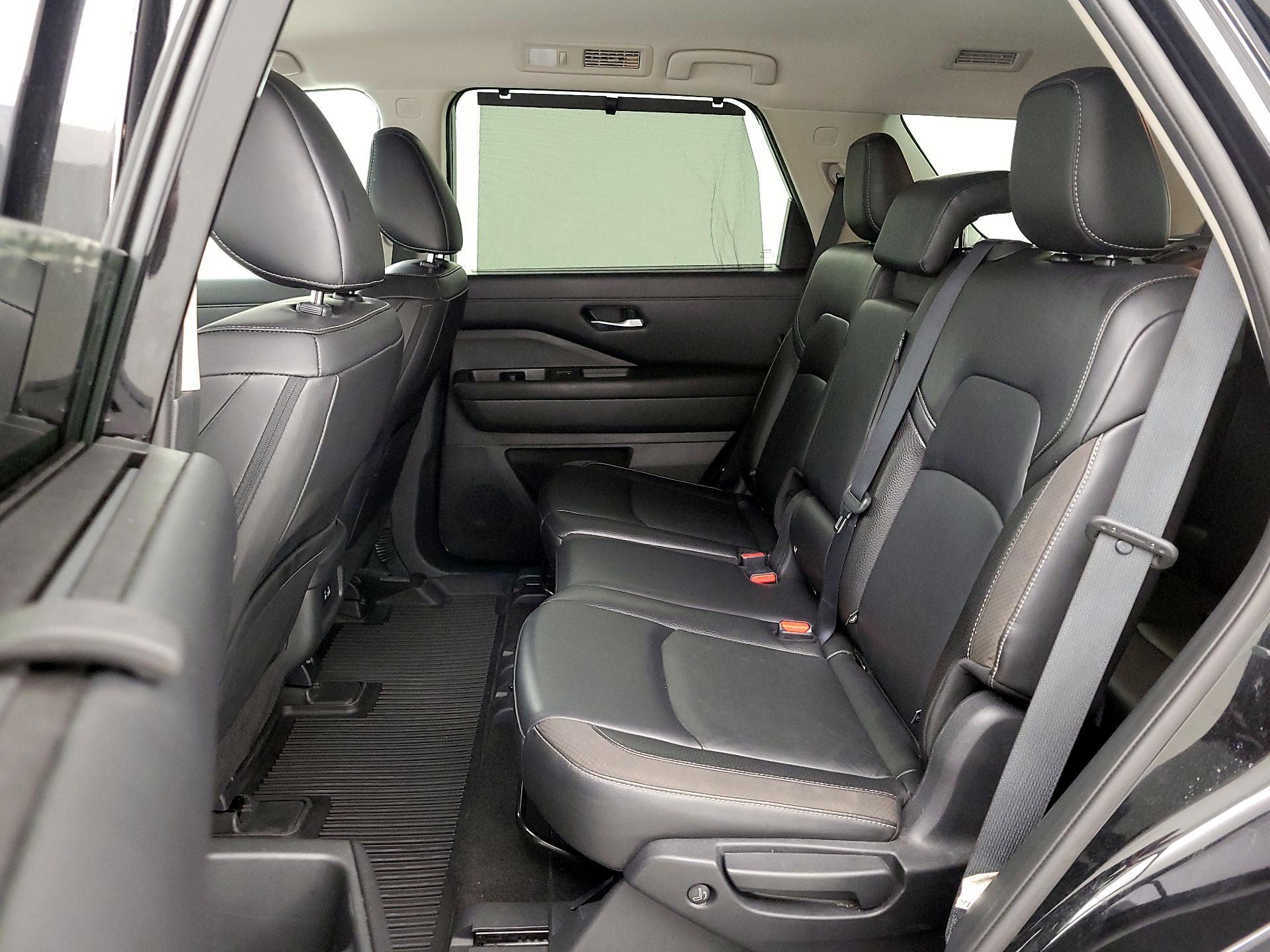 Thumbnail: 2023 Nissan Pathfinder - 20