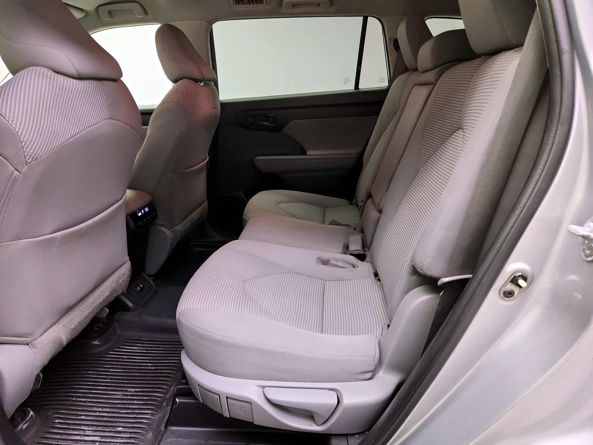 Thumbnail: 2021 Toyota Highlander - 19