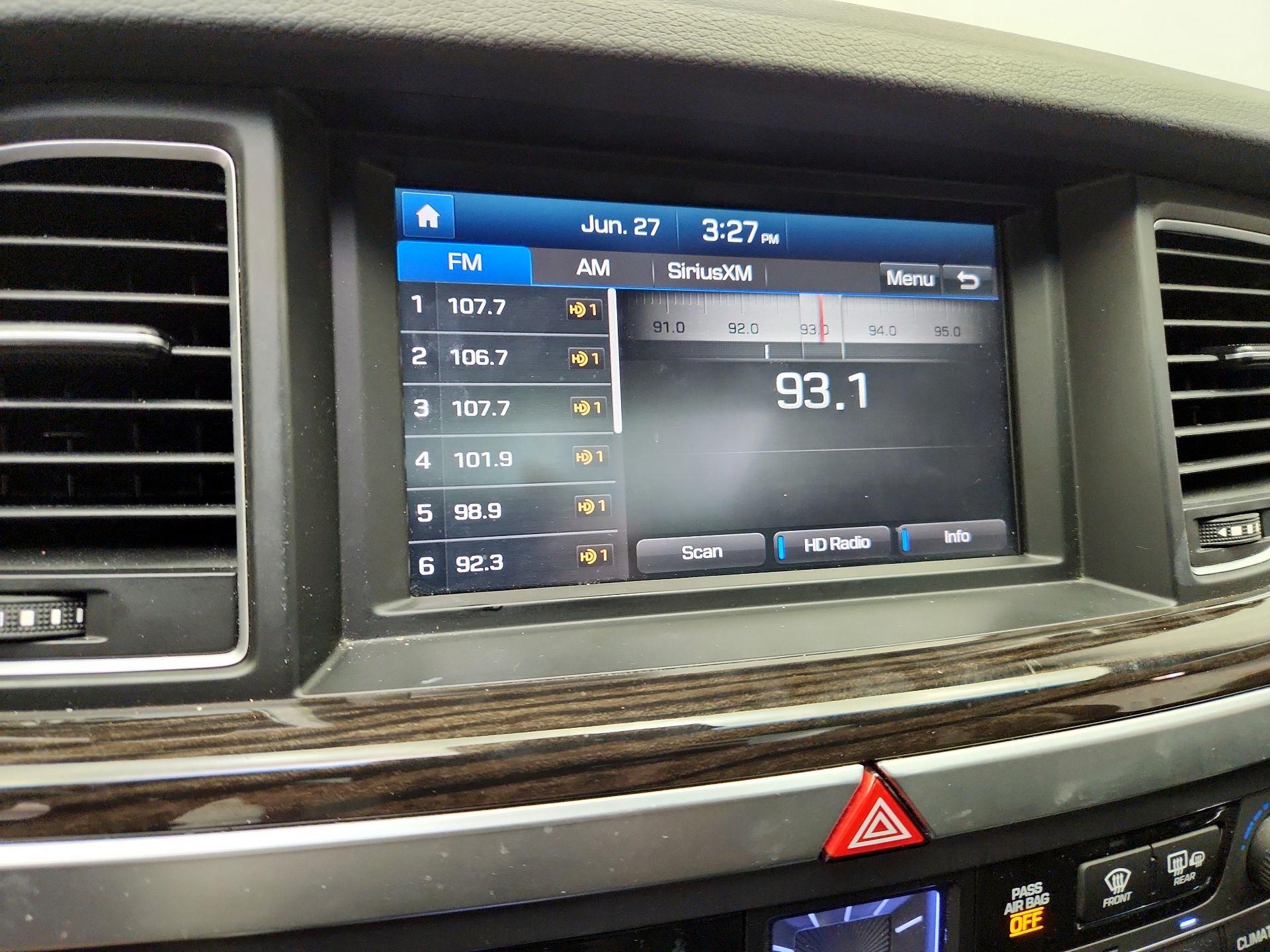 Thumbnail: 2015 Hyundai Genesis - 16