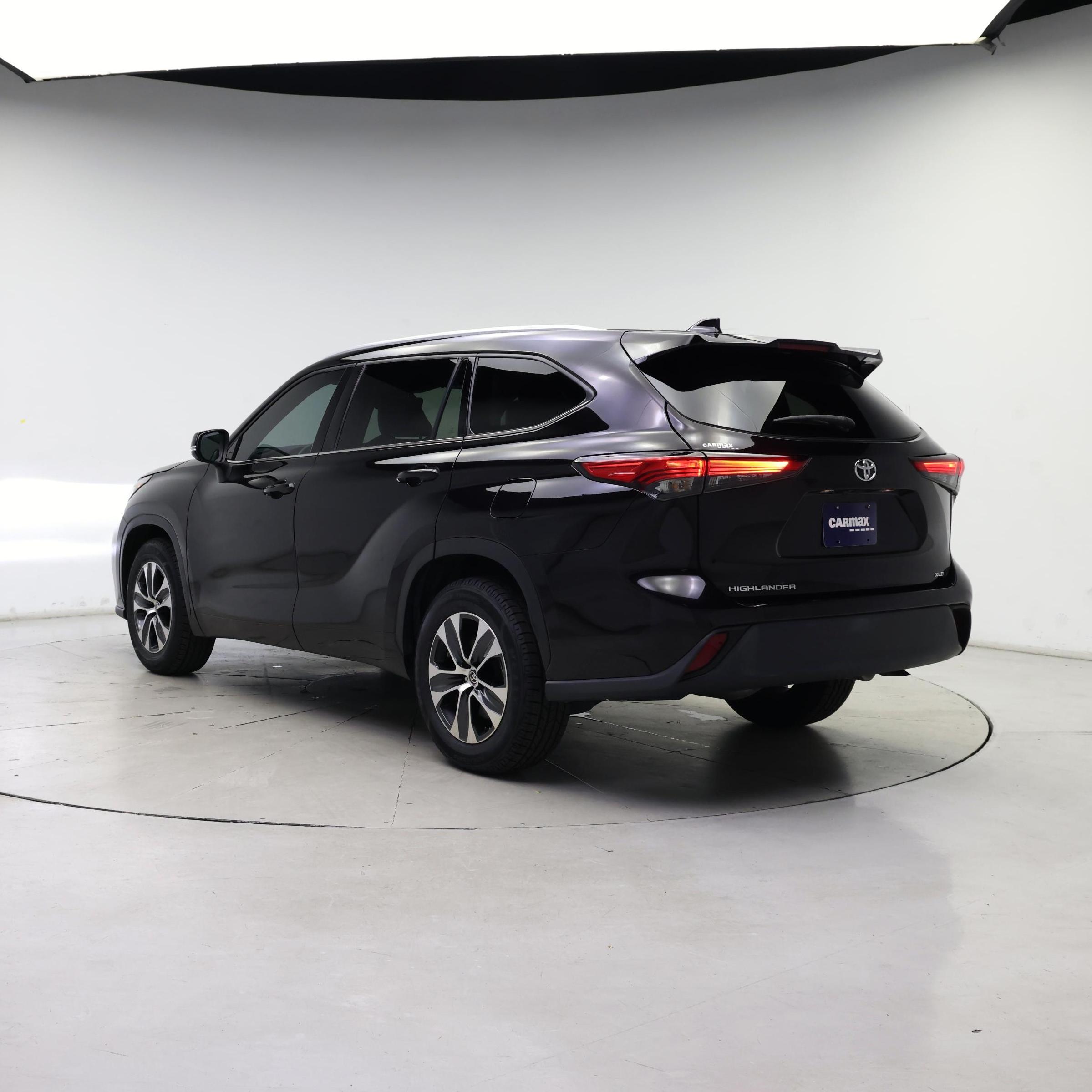Thumbnail: 2022 Toyota Highlander - 2