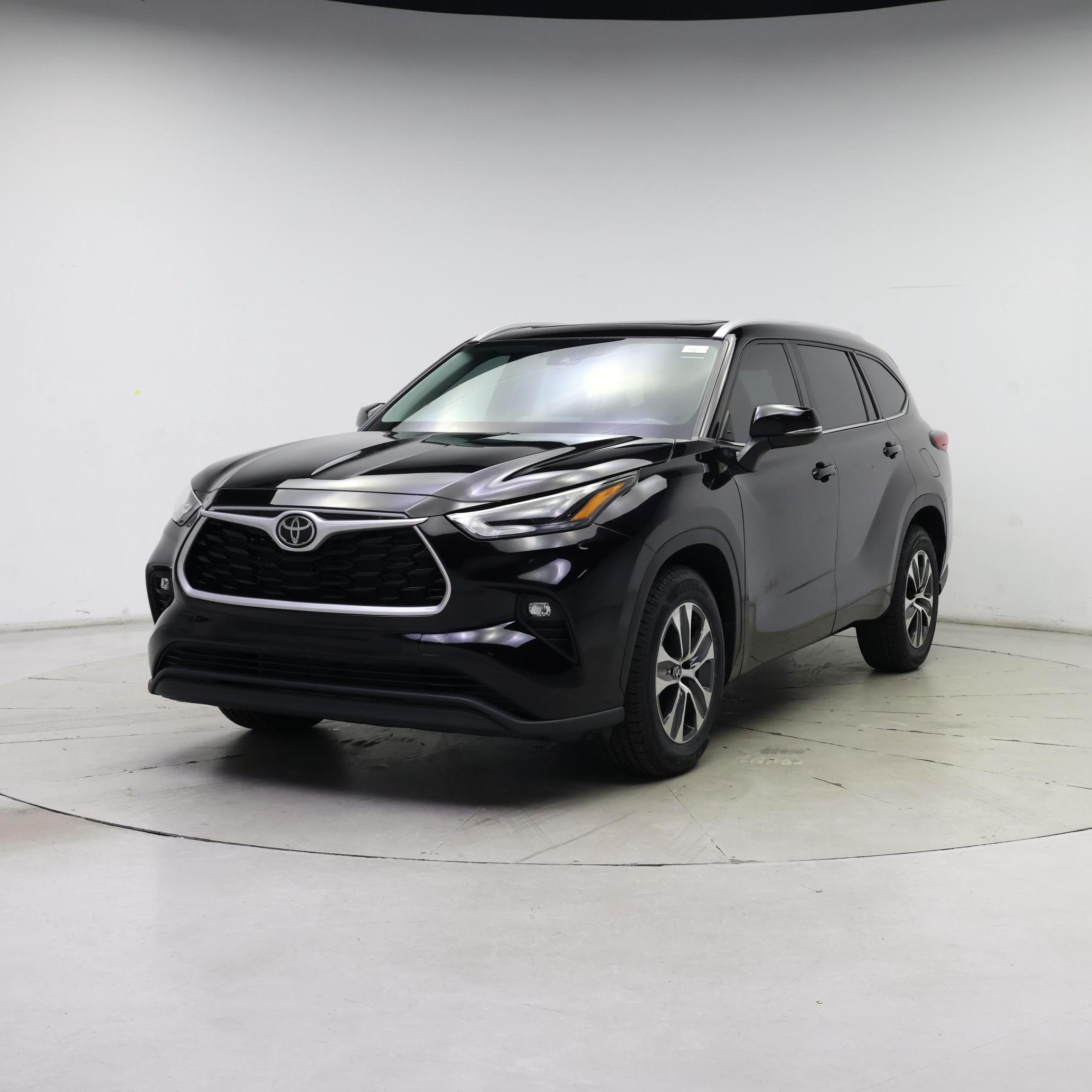 Thumbnail: 2022 Toyota Highlander - 4
