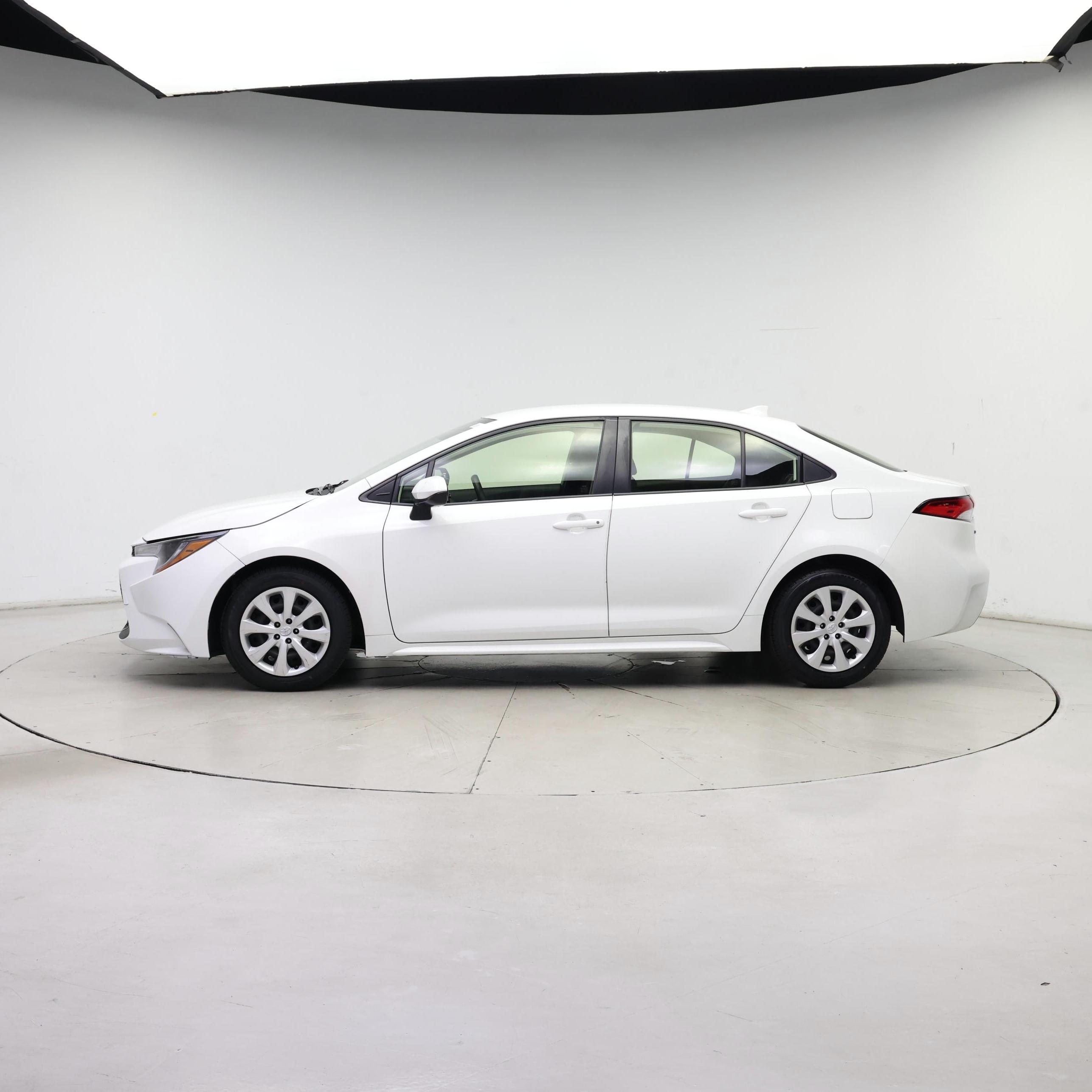 Thumbnail: 2021 Toyota Corolla - 3