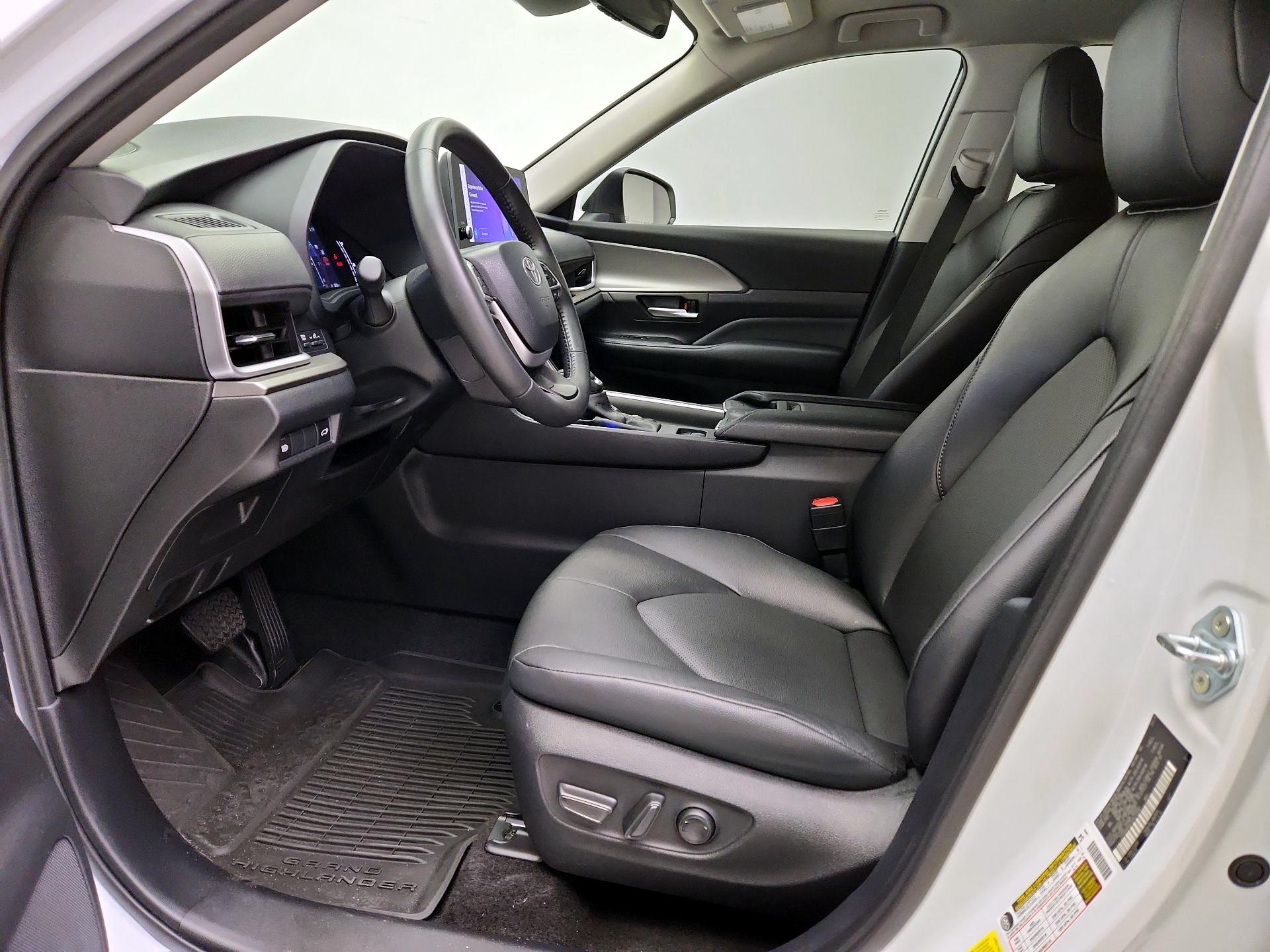 Thumbnail: 2024 Toyota Grand Highlander - 11