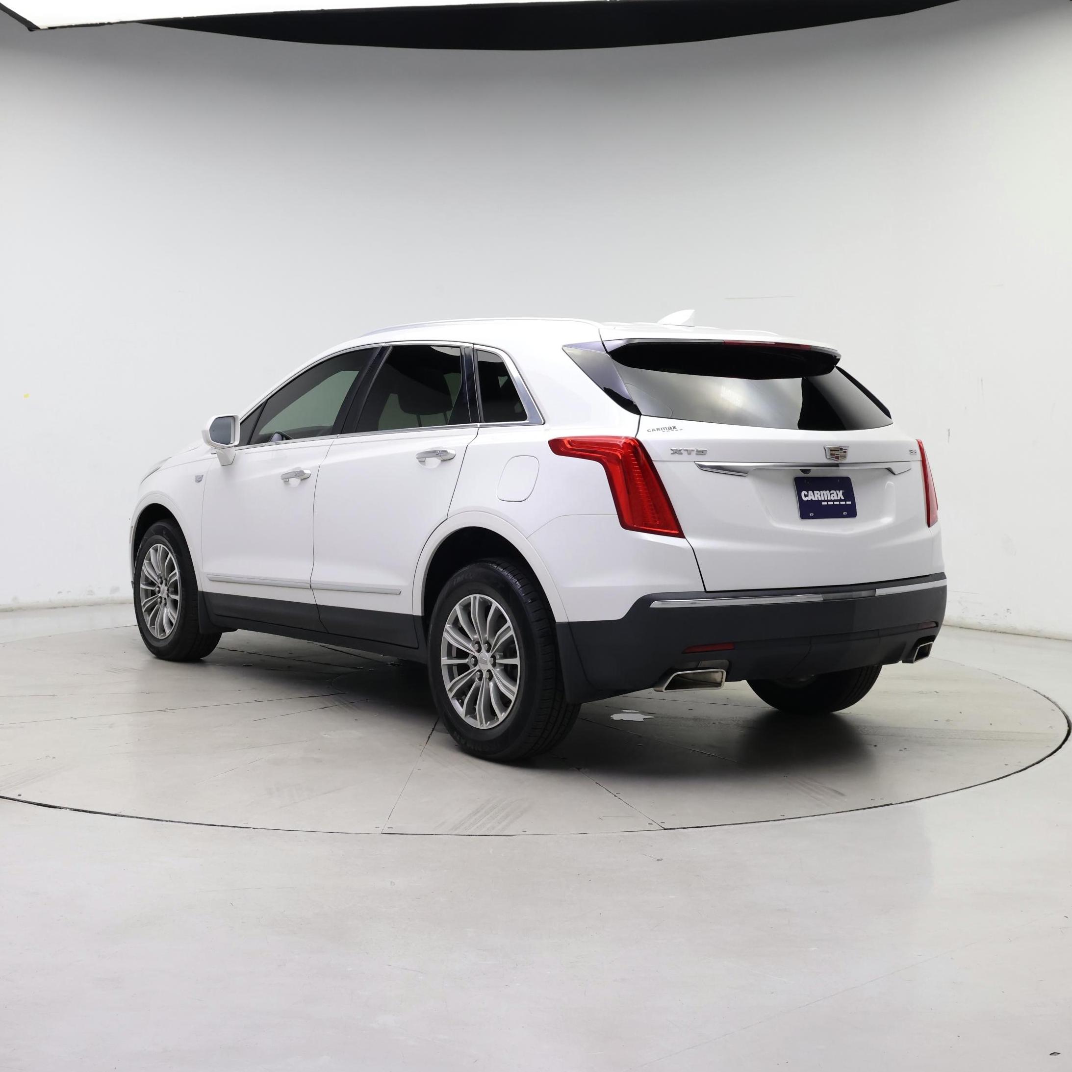 Thumbnail: 2019 Cadillac XT5 - 2