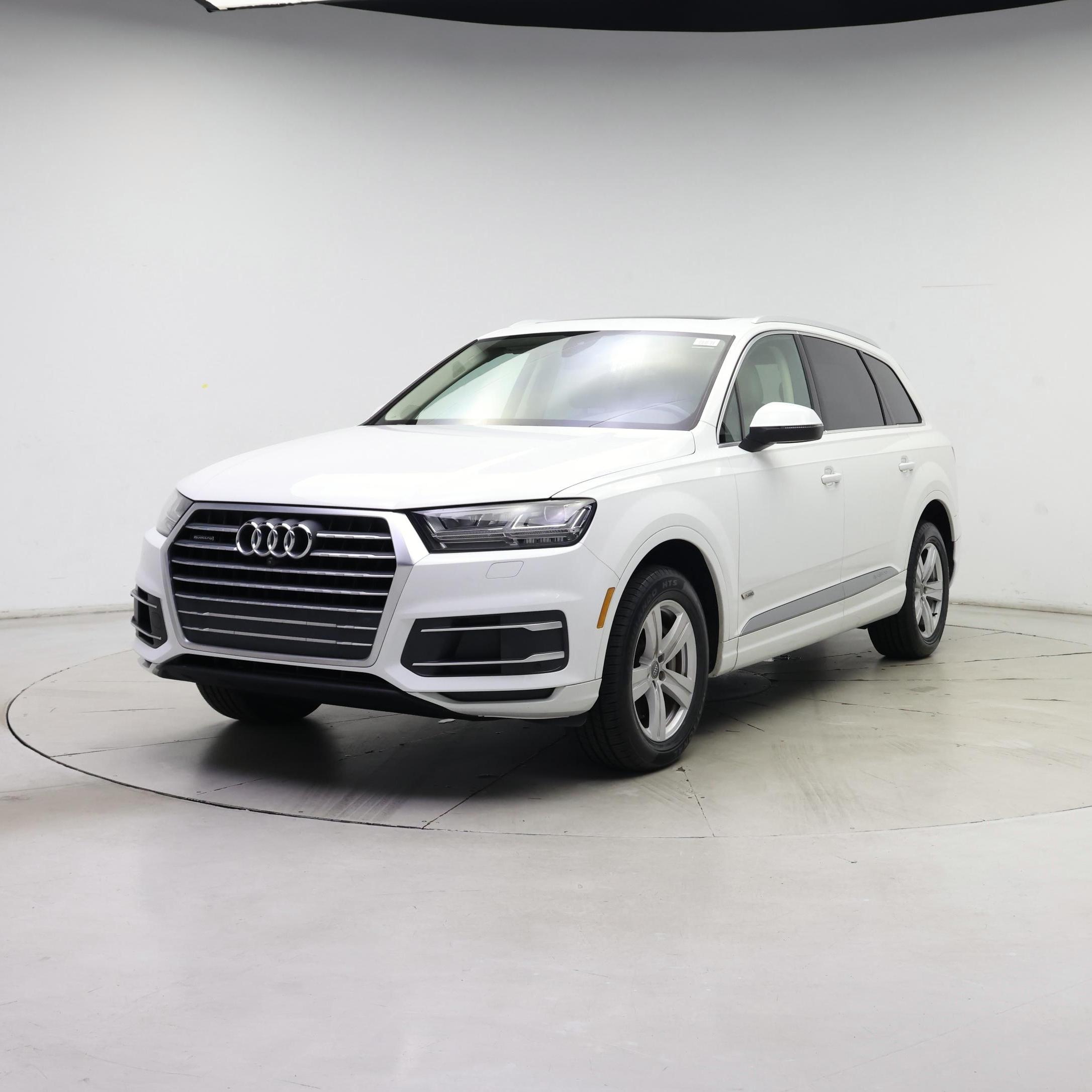 Thumbnail: 2019 Audi Q7 - 4
