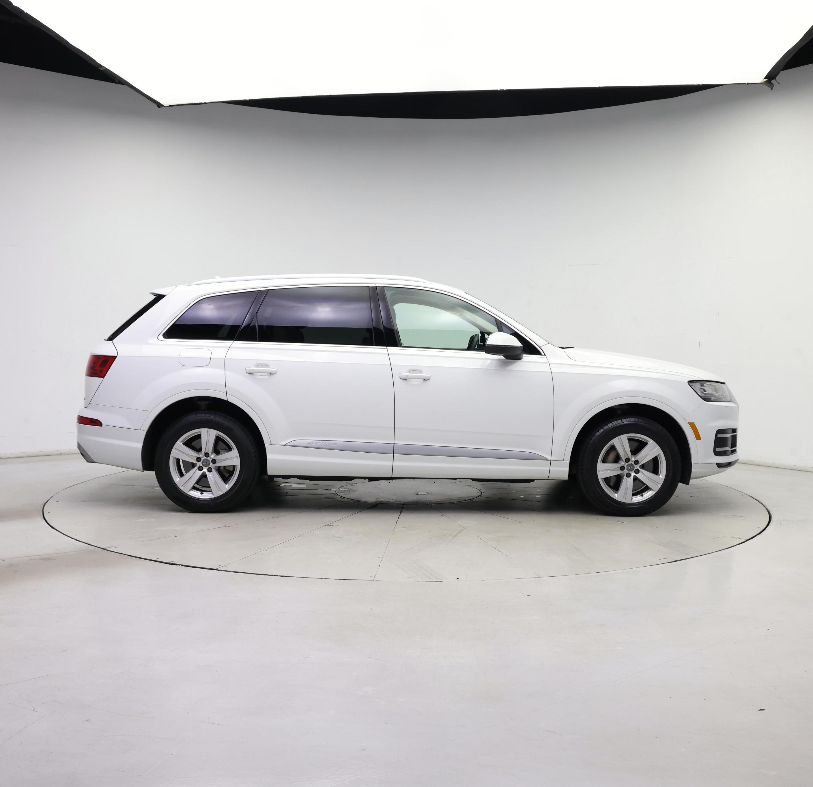 Thumbnail: 2019 Audi Q7 - 7