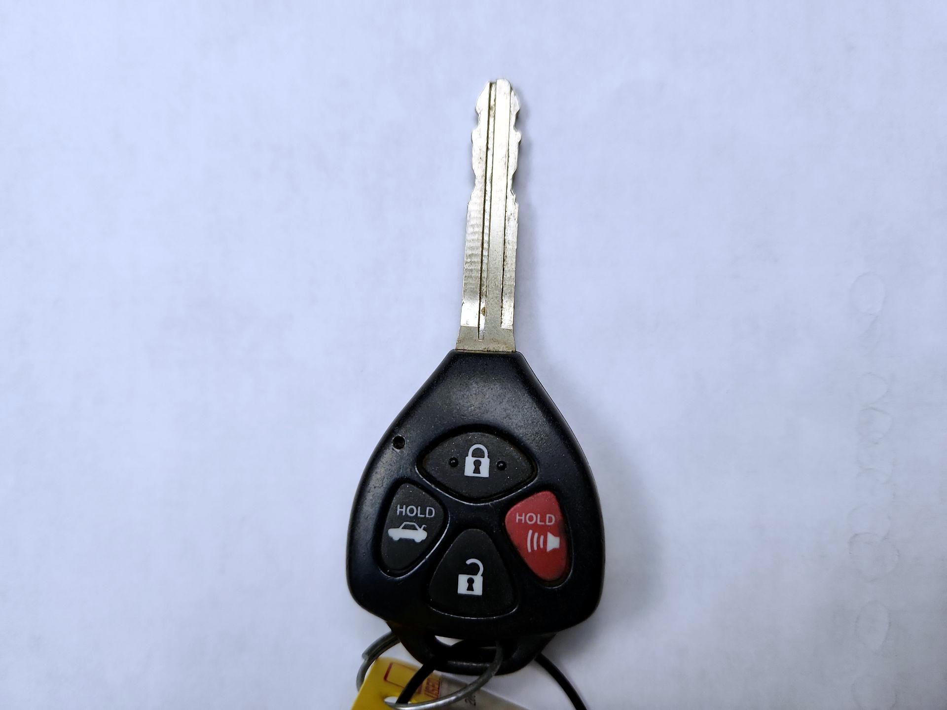 Thumbnail: 2013 Toyota Corolla - 20