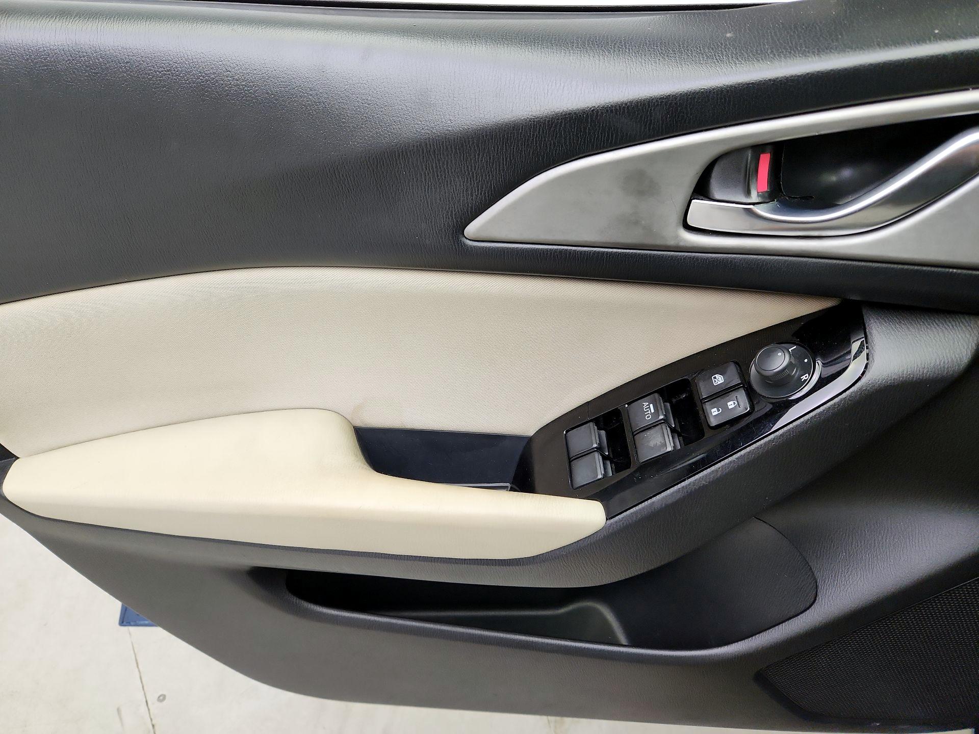 Thumbnail: 2017 Mazda Mazda3 - 12