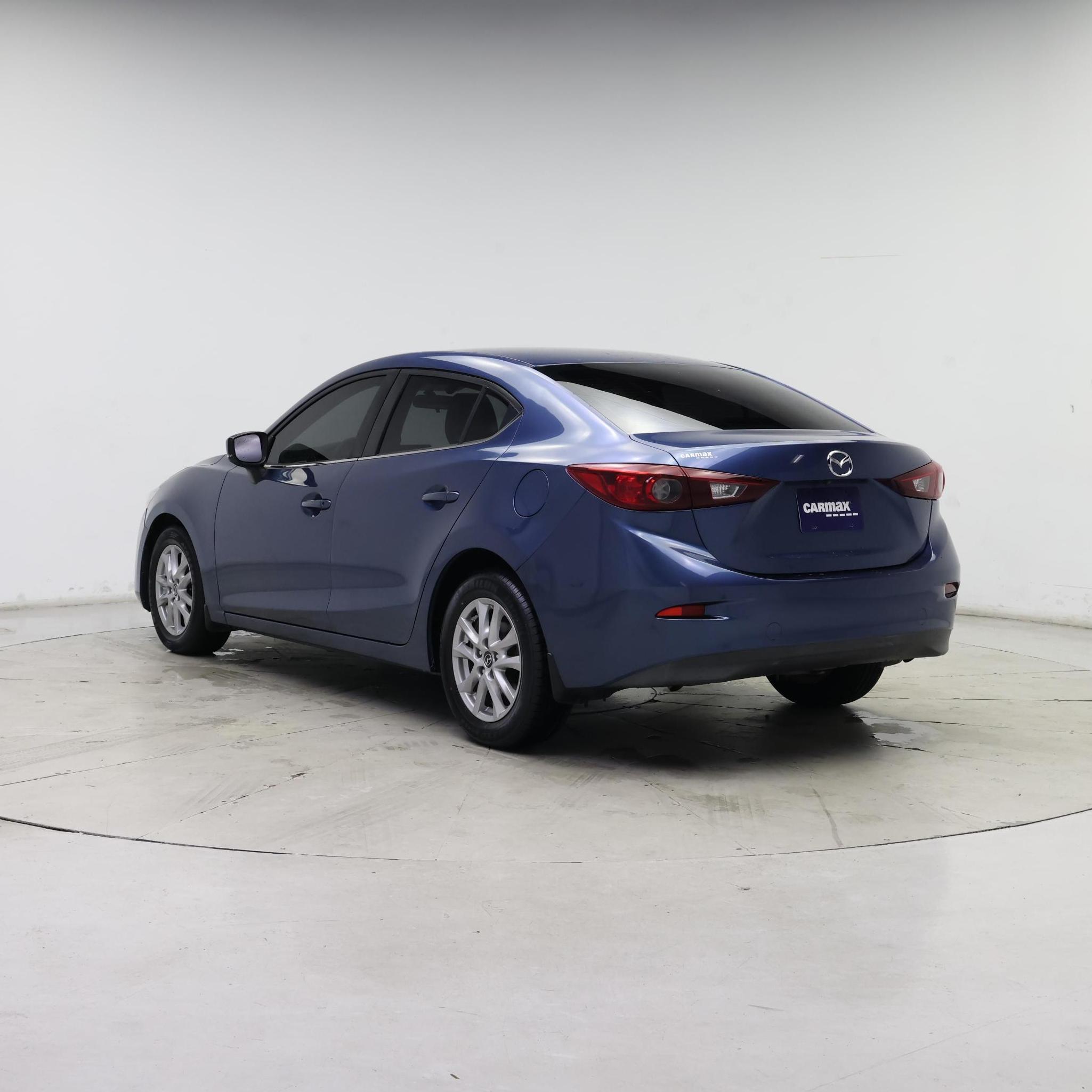 Thumbnail: 2017 Mazda Mazda3 - 2