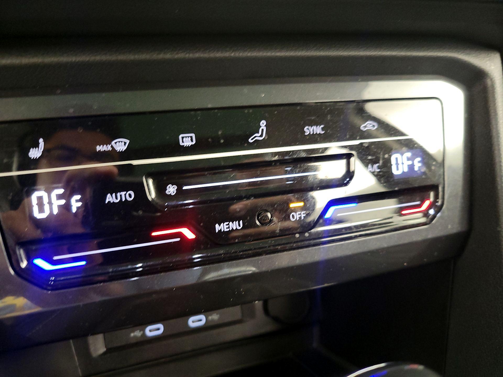 Thumbnail: 2022 Volkswagen Tiguan - 16