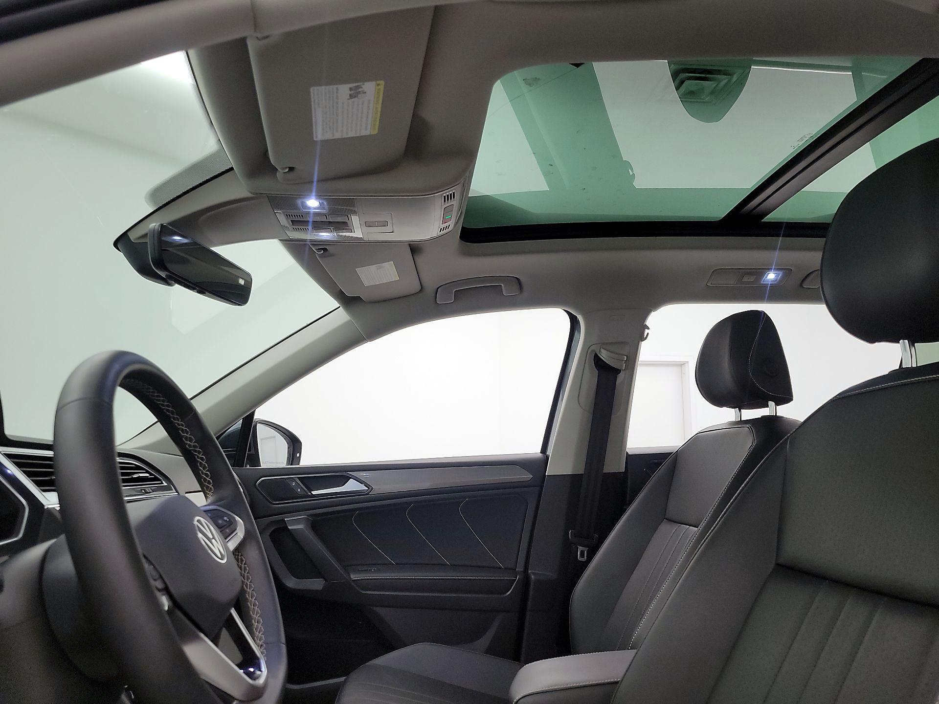 Thumbnail: 2022 Volkswagen Tiguan - 19