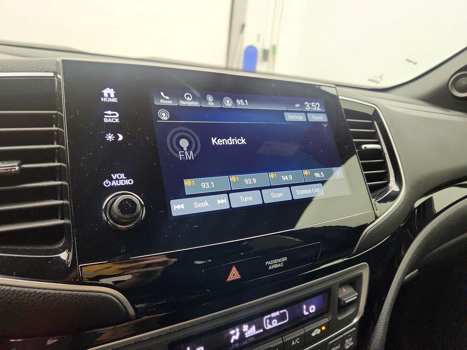 Thumbnail: 2019 Honda Passport - 16