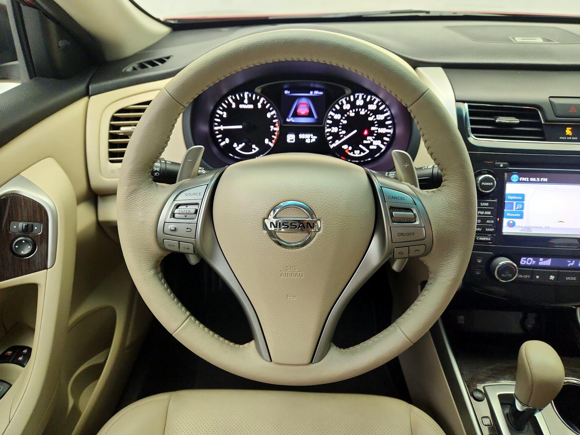 Thumbnail: 2015 Nissan Altima - 10