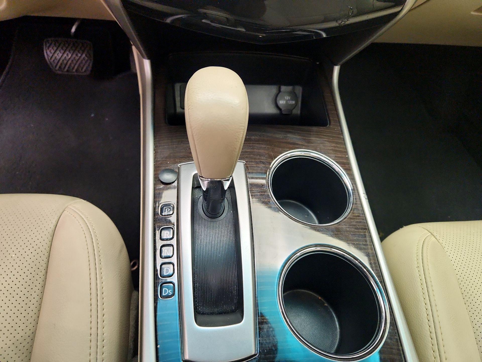 Thumbnail: 2015 Nissan Altima - 18