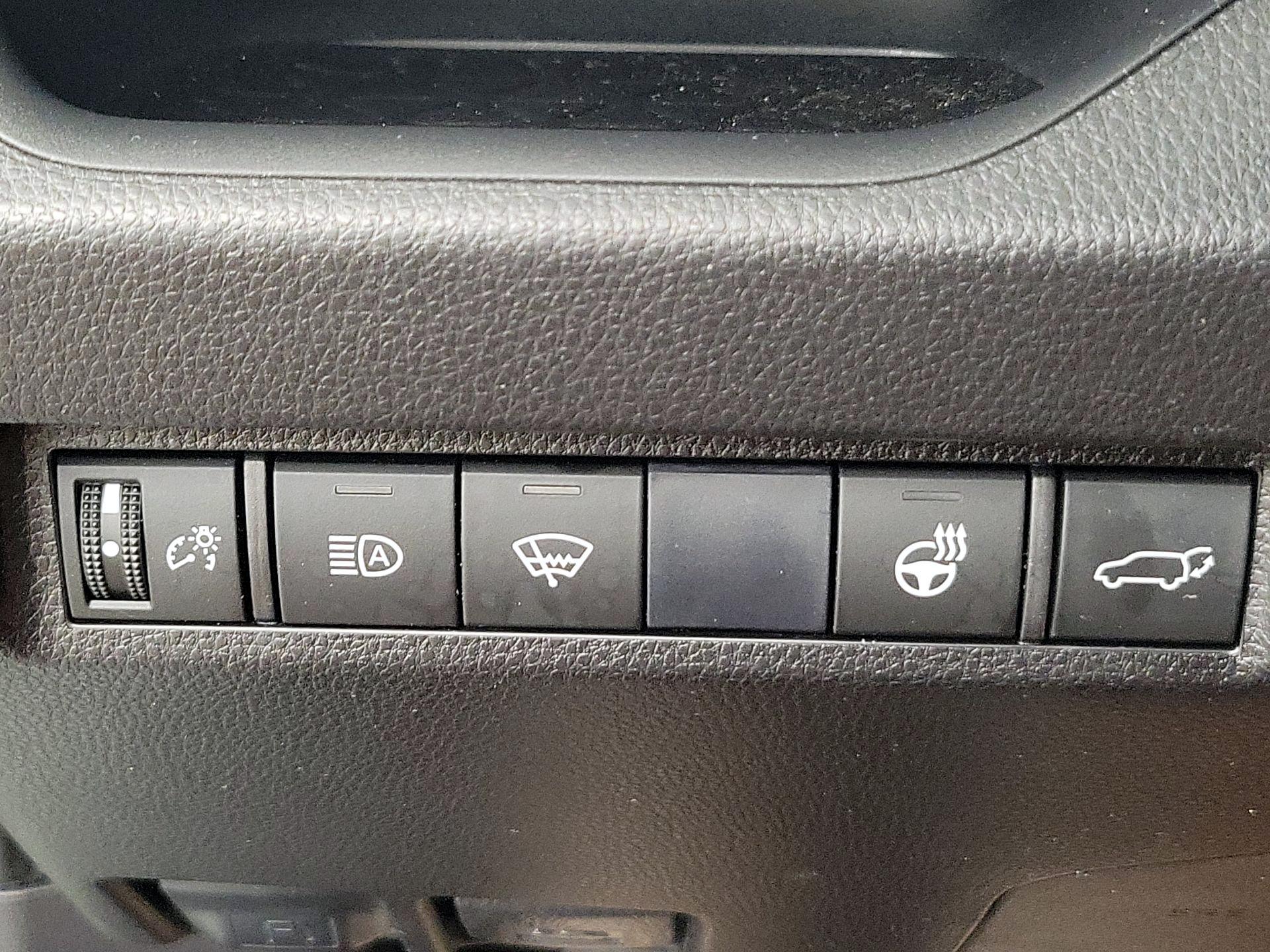 Thumbnail: 2020 Toyota RAV4 - 13